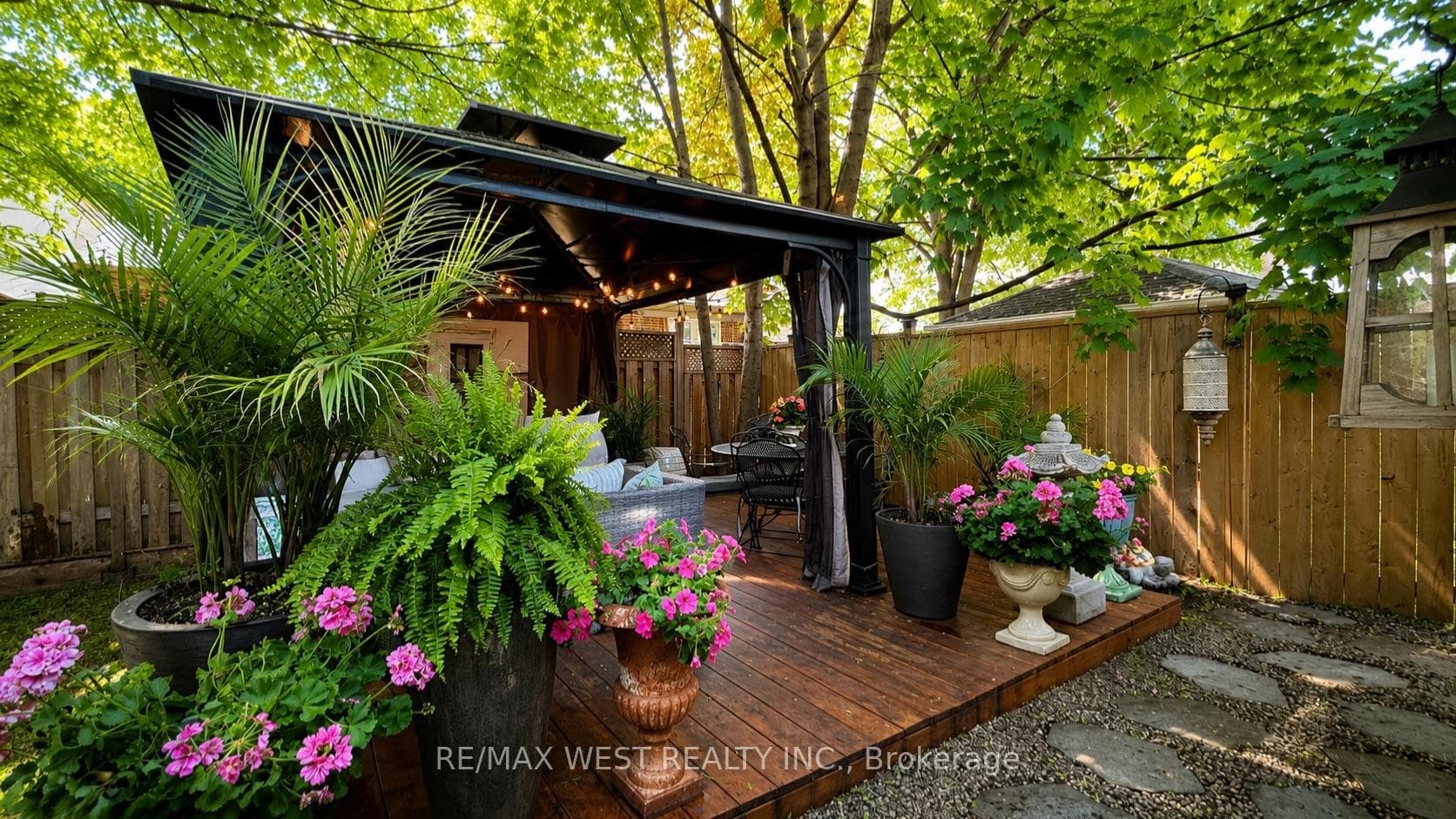 12 Brentwood Road photo 15