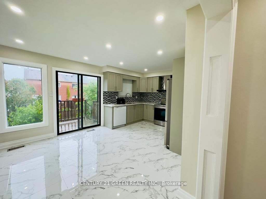 24 Sullivan Drive photo 16