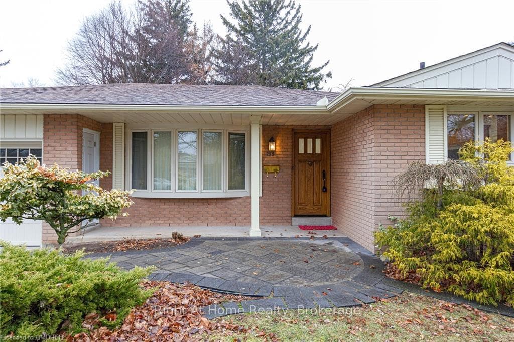 229 SIMON Drive photo 3