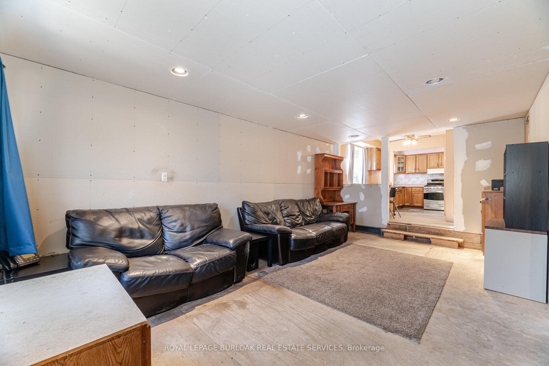 87 Lafayette Drive photo 4