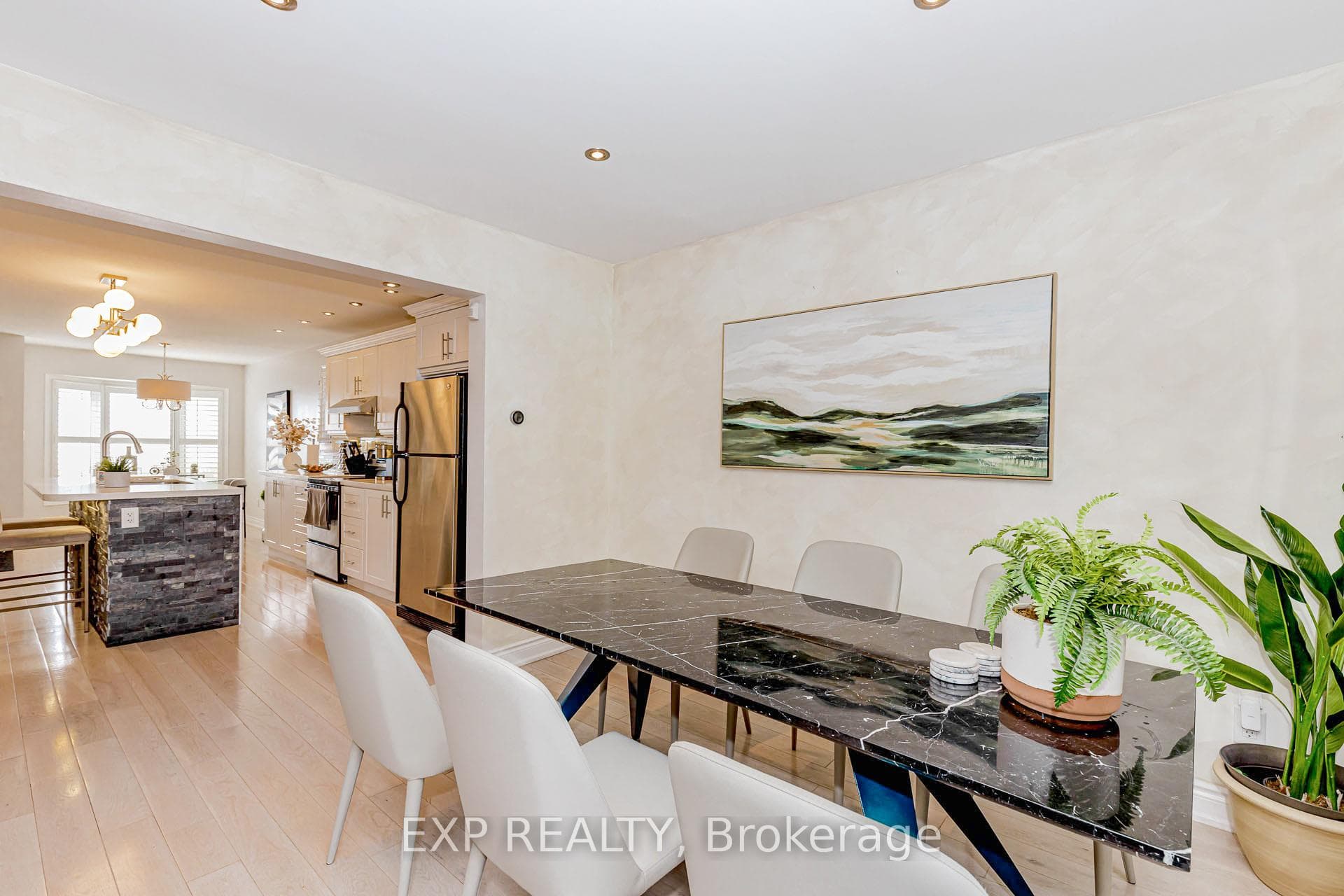 2038 Chrisdon Road photo 15