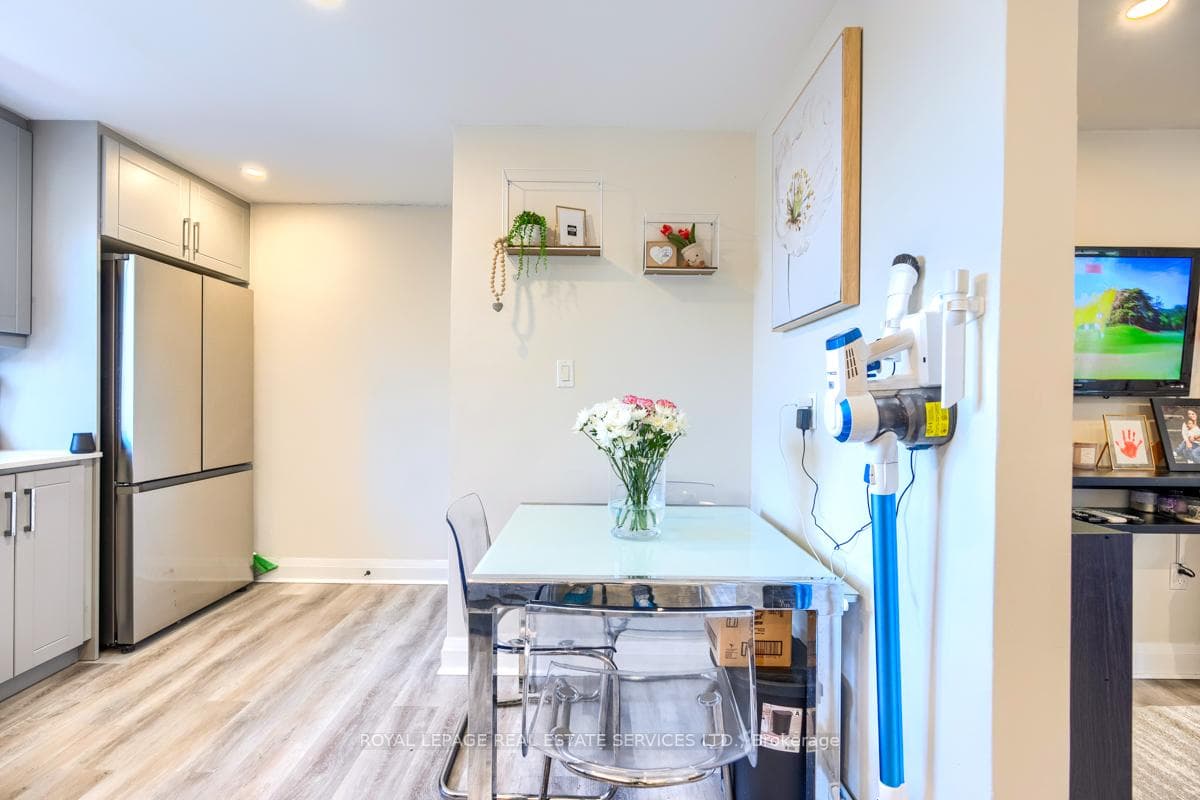 18 Ewing Street Unit 1 photo 15