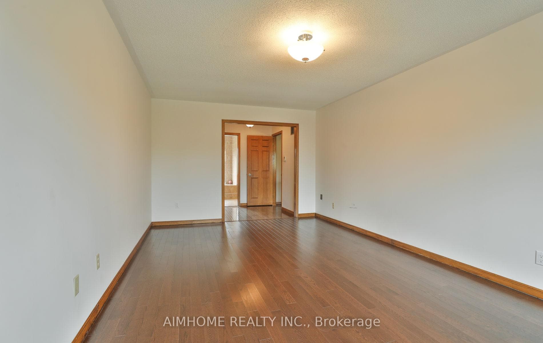 1339 Windrush Drive photo 23