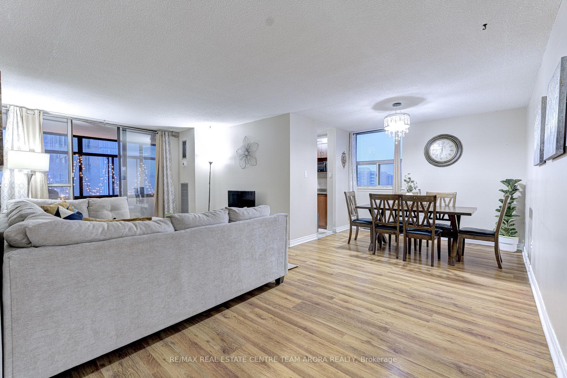 25 Kensington Road Unit 1111 photo 11