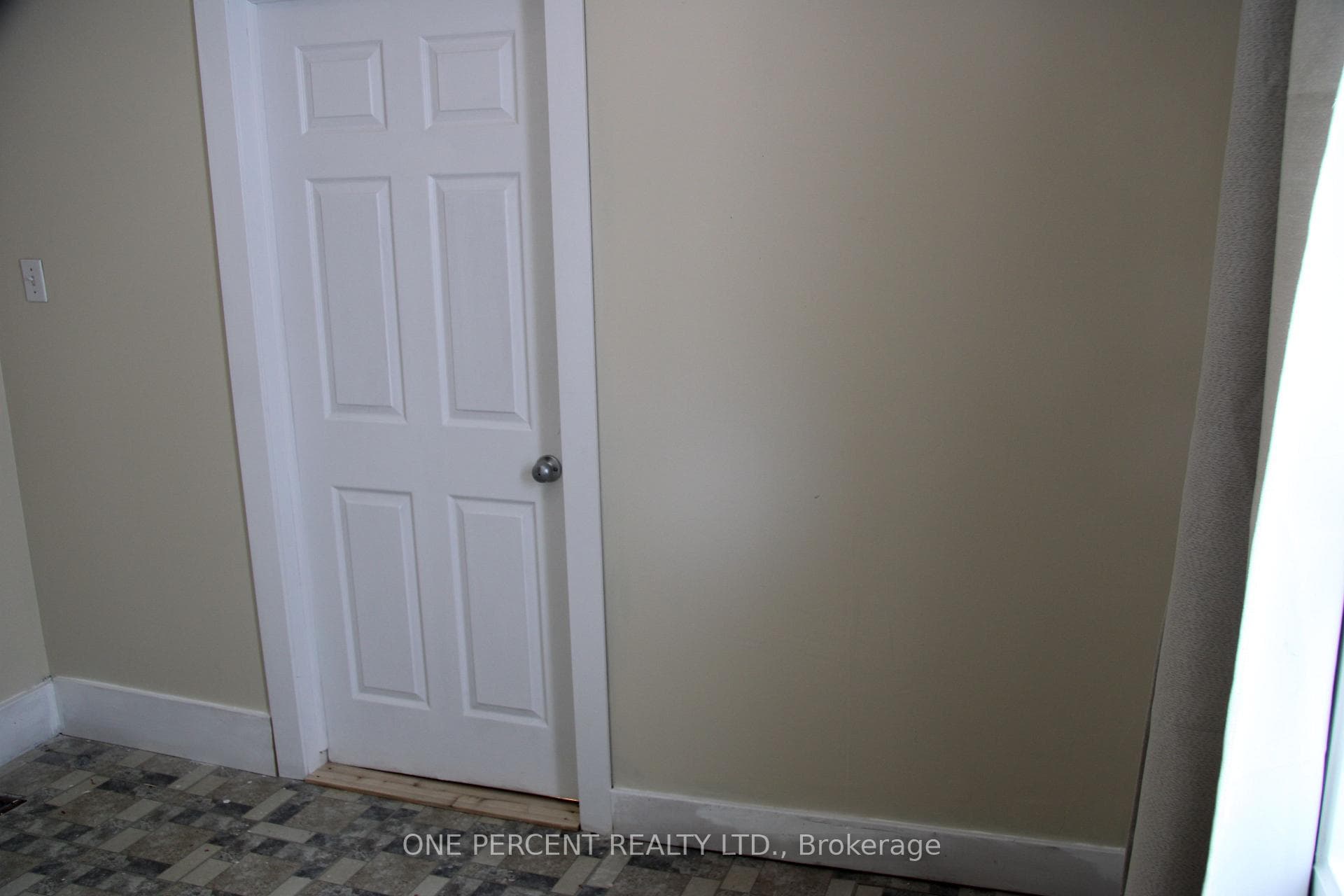 80 Poplar Avenue photo 12
