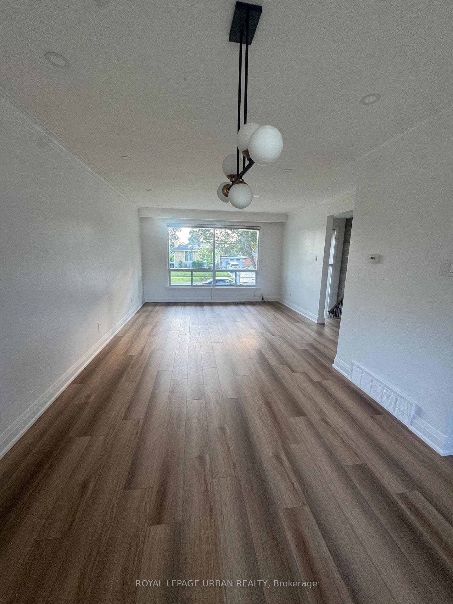 21 Chopin Avenue photo 2