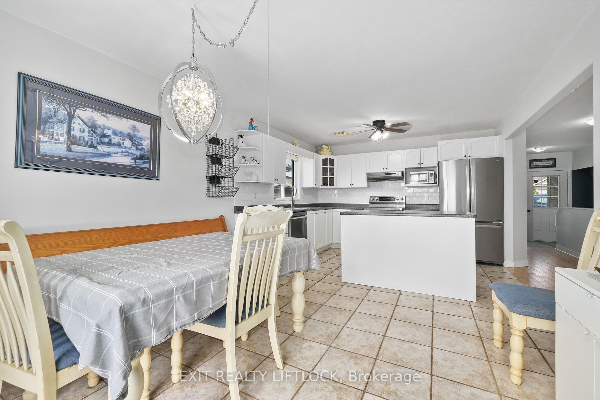 60 Gearin Street photo 11