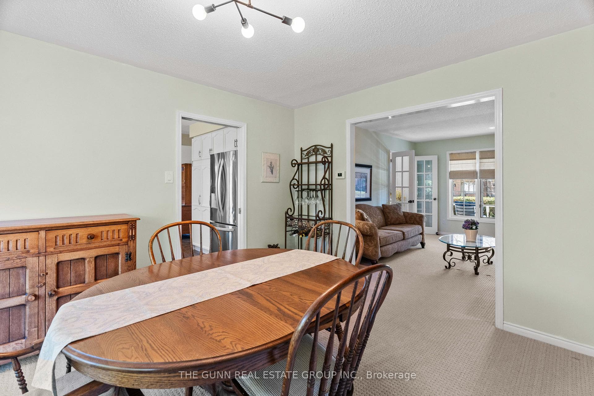3934 Stacey Crescent photo 9