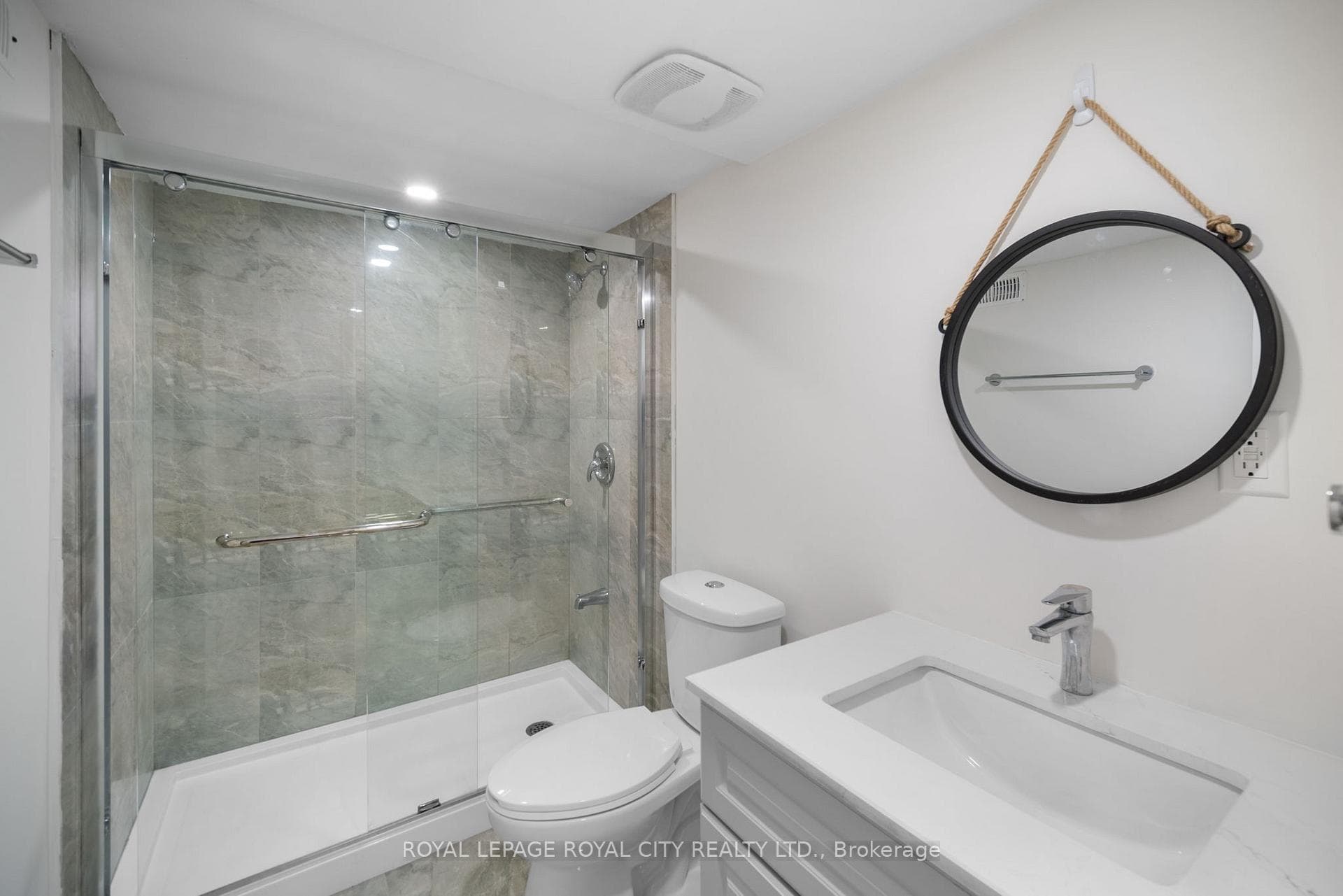 78 Couling Crescent photo 14