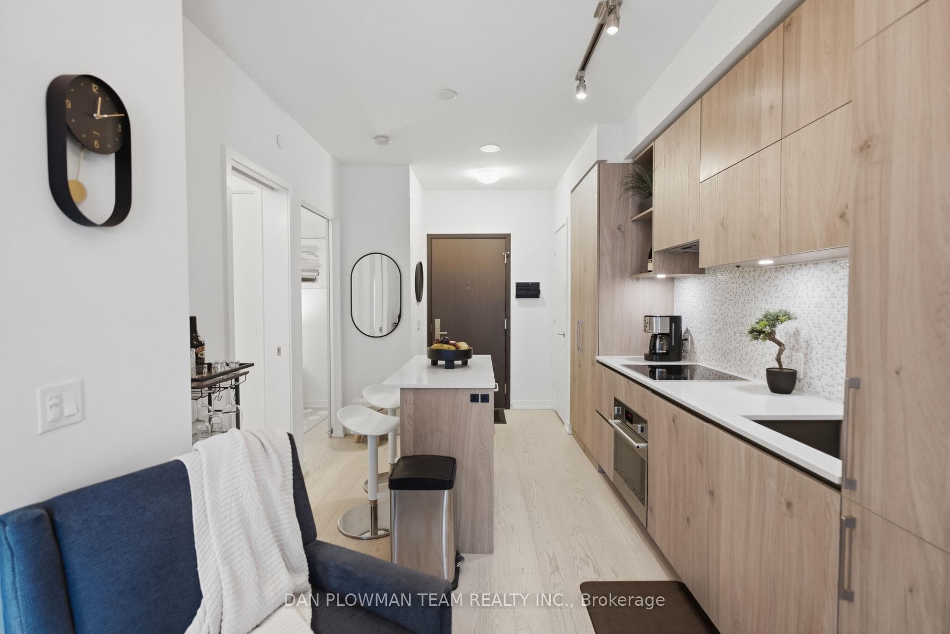 1 Yorkville Avenue Unit 901 photo 7