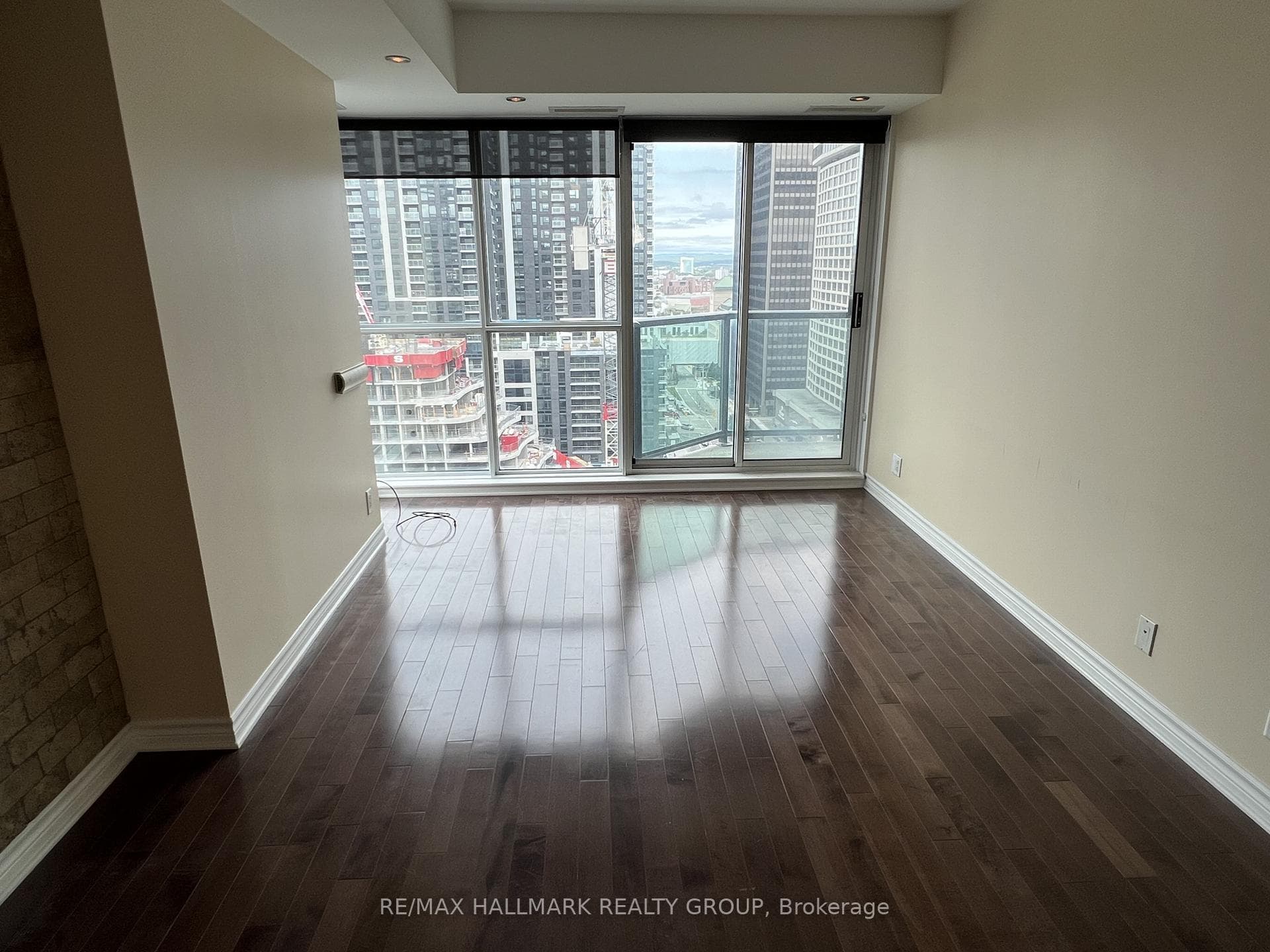 445 Laurier Avenue West Avenue Unit 1903 photo 10