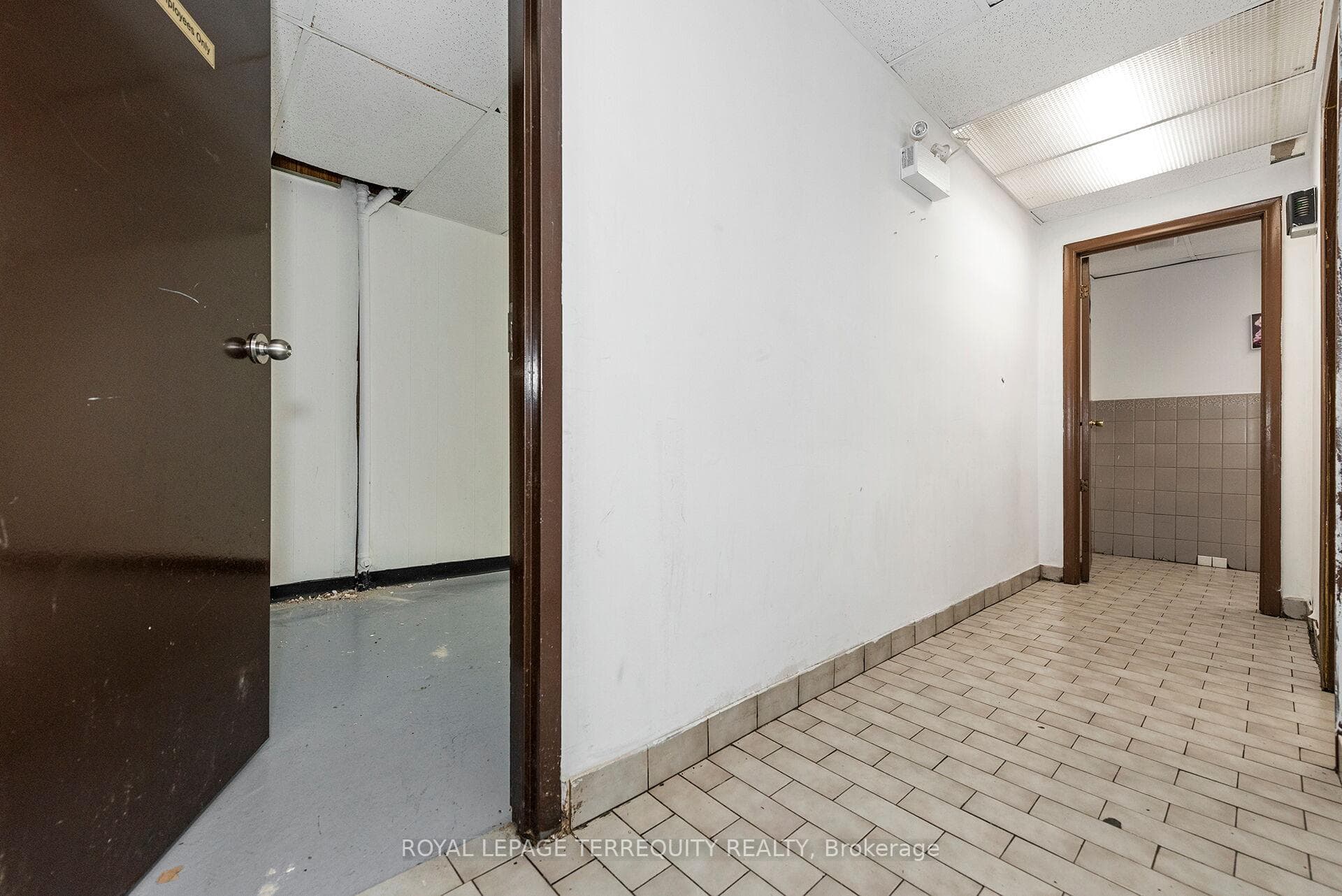 Hallway For Clients to 2 Bathrooms