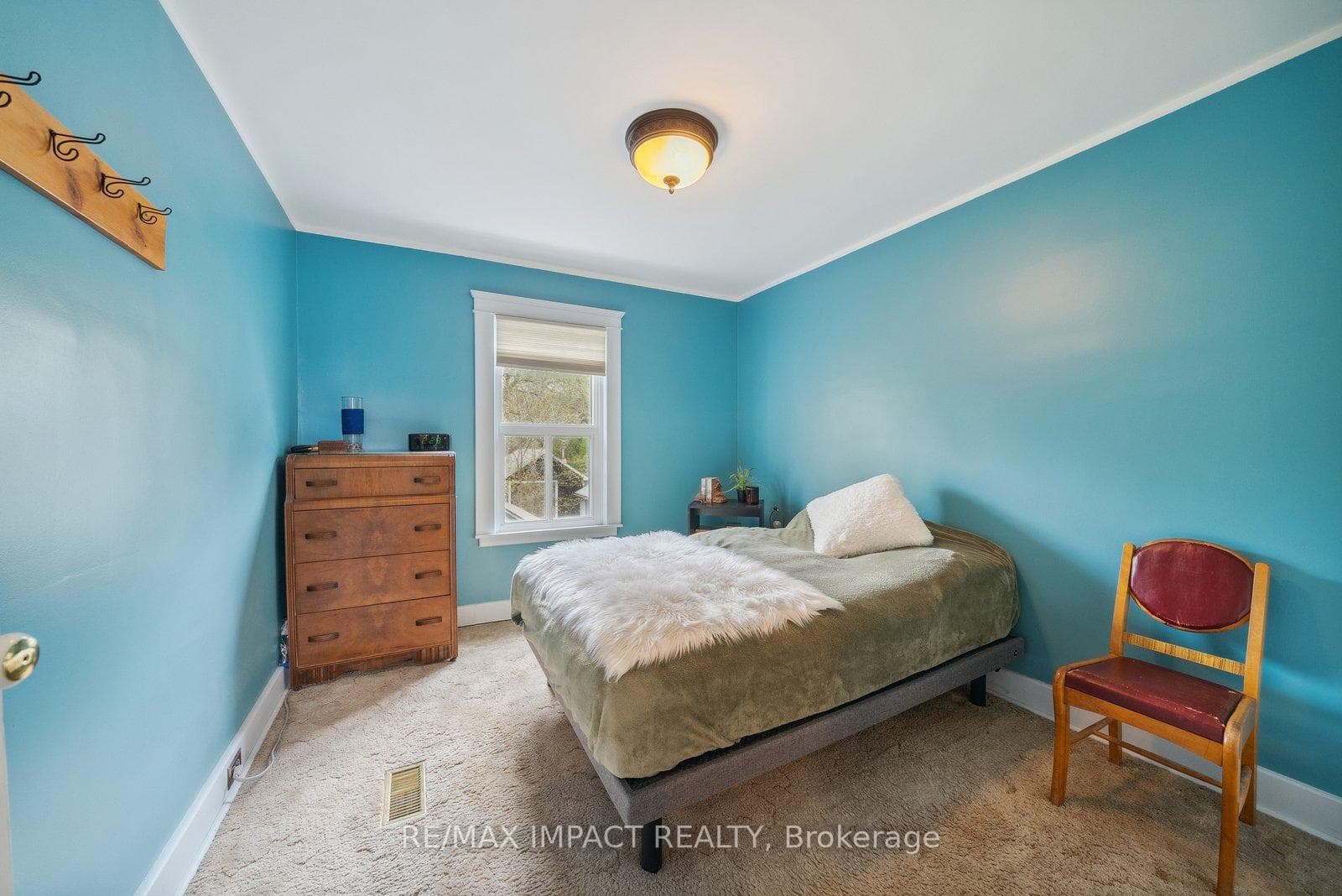 216 Queen Street photo 17