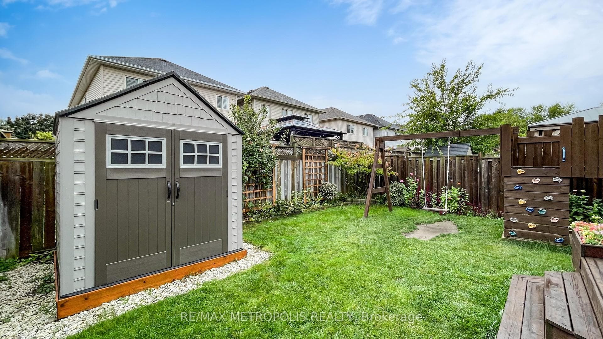 192 Avondale Drive photo 35