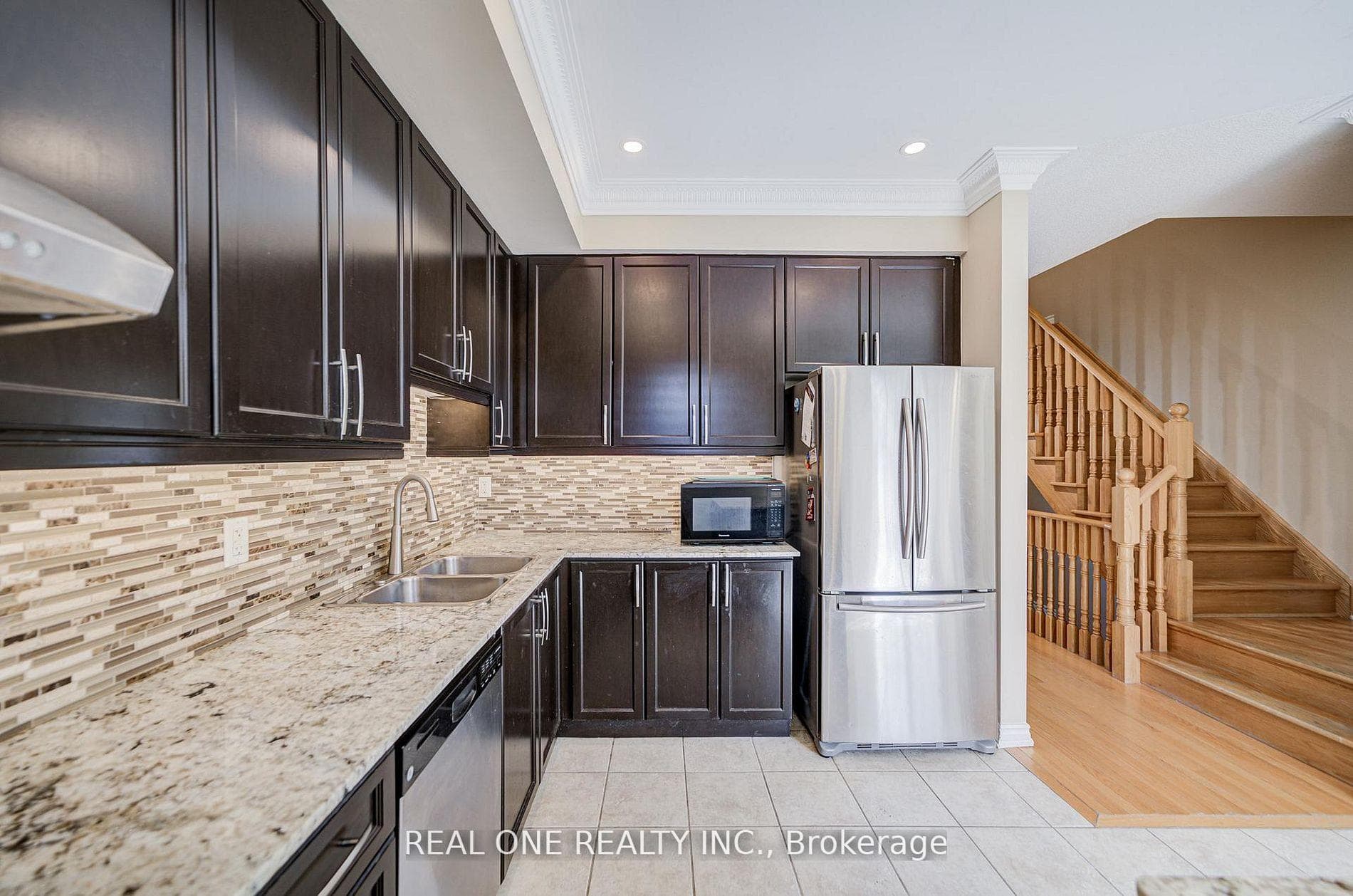 9 Ruskov Lane Unit Upper photo 12