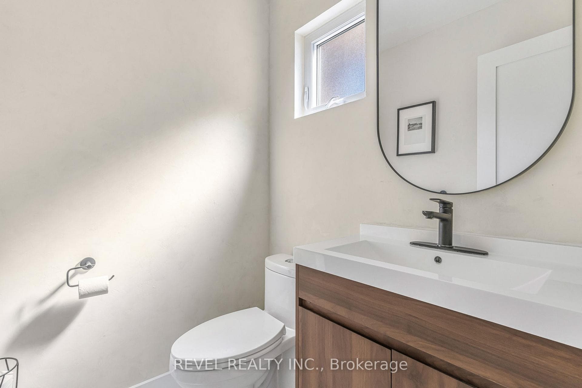 33 Jackman Crescent photo 5