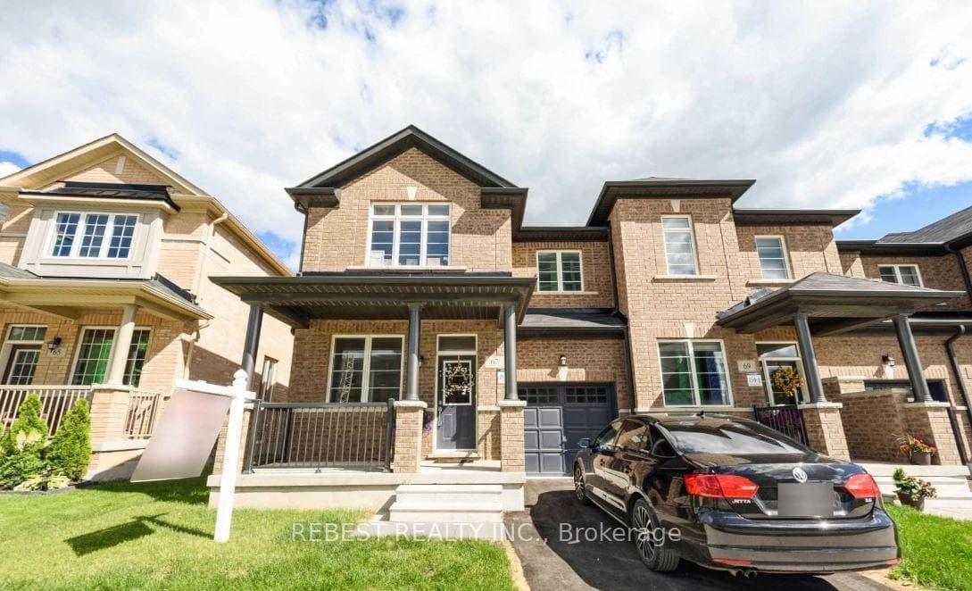 67 Riverwalk Drive photo 1