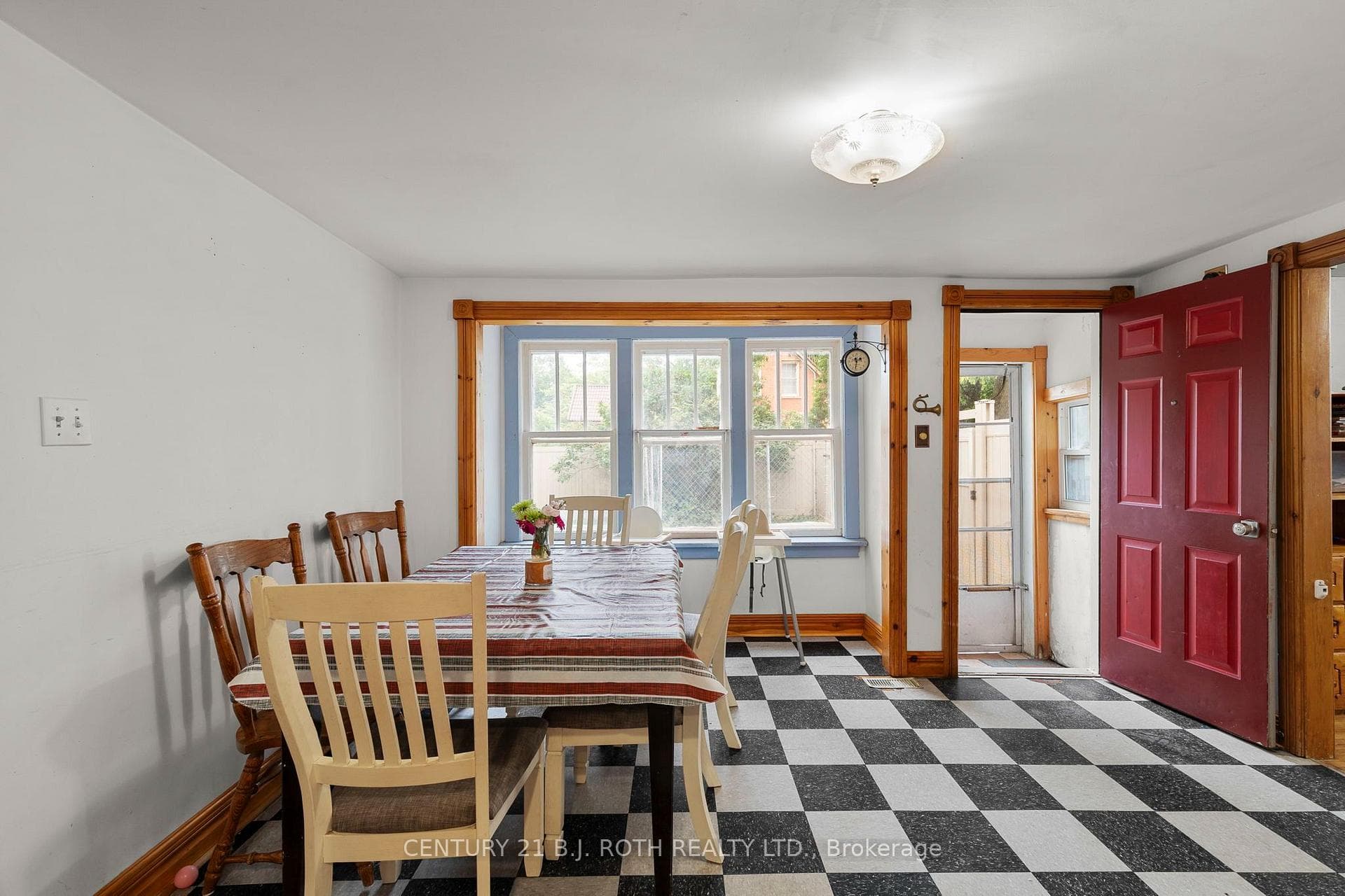 356 West Street photo 8