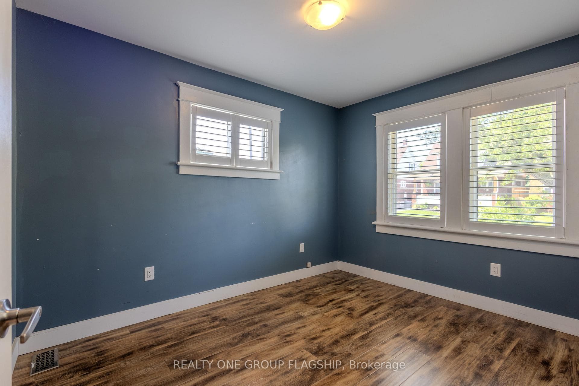 4774 THIRD Avenue photo 9