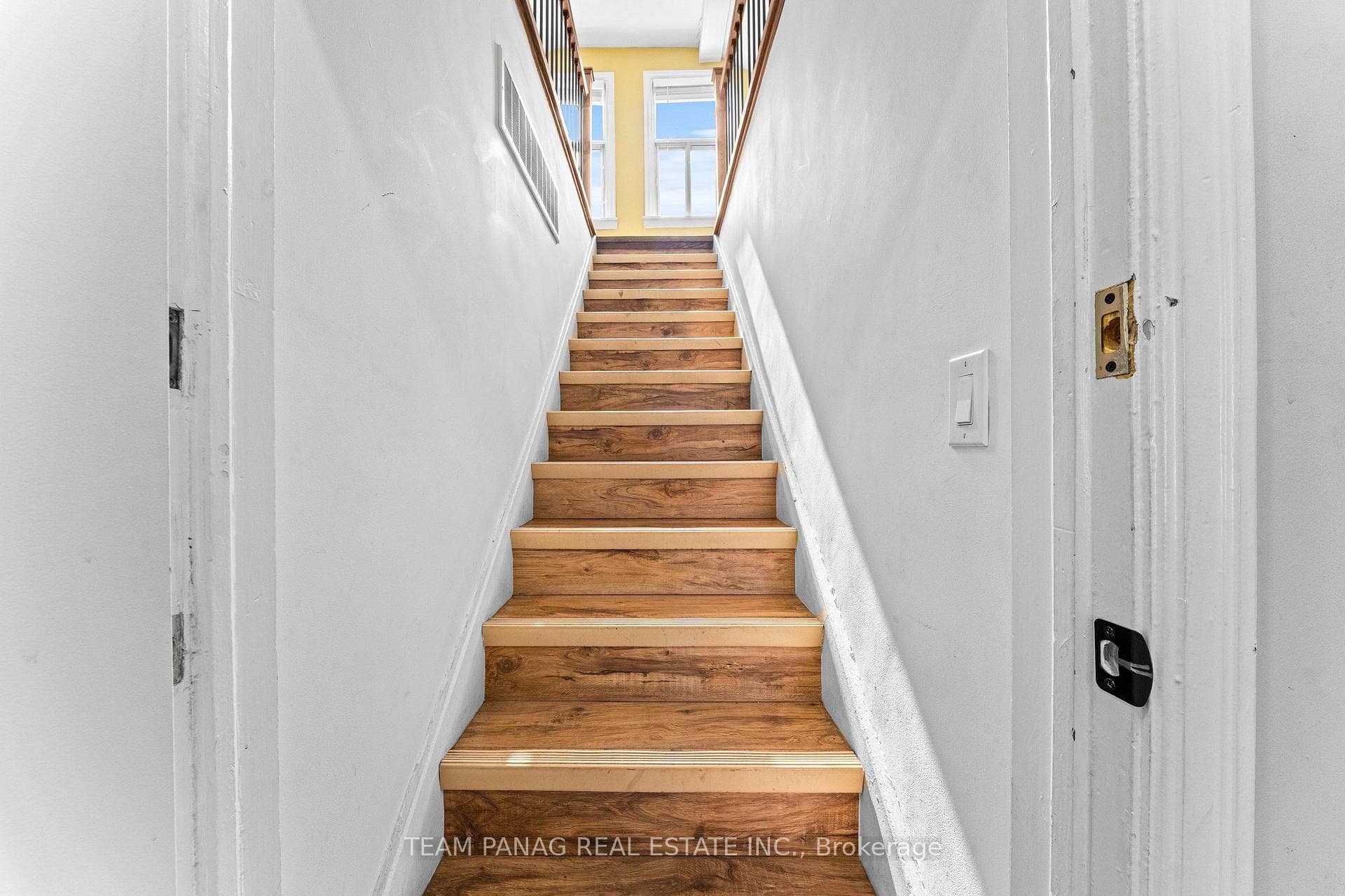 5298 Highway 7 Road Unit A photo 42