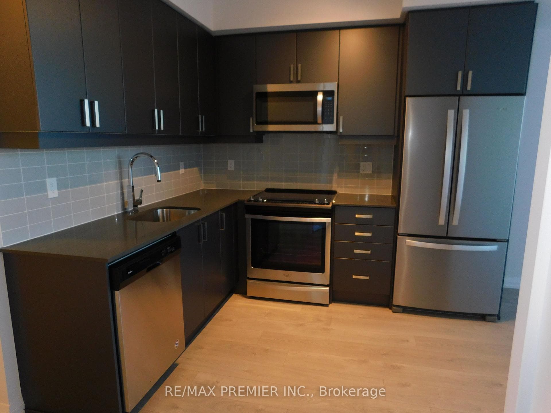 7895 Jane Street Unit 302 photo 21