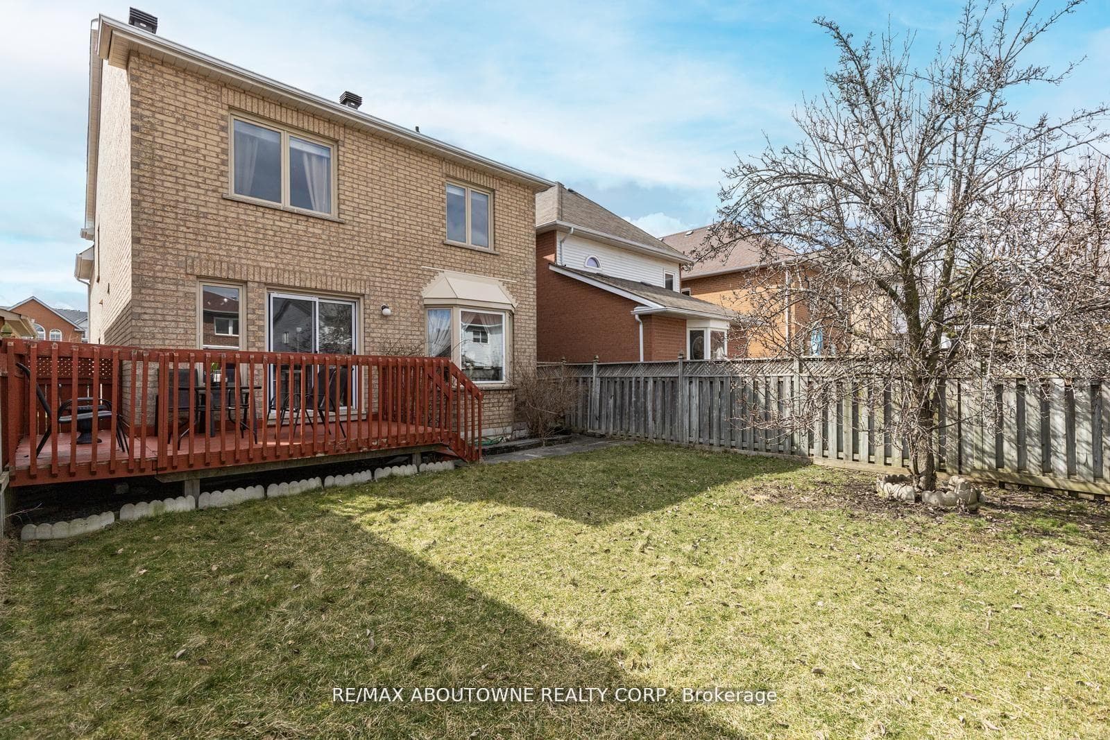 5935 Leeside Crescent photo 37