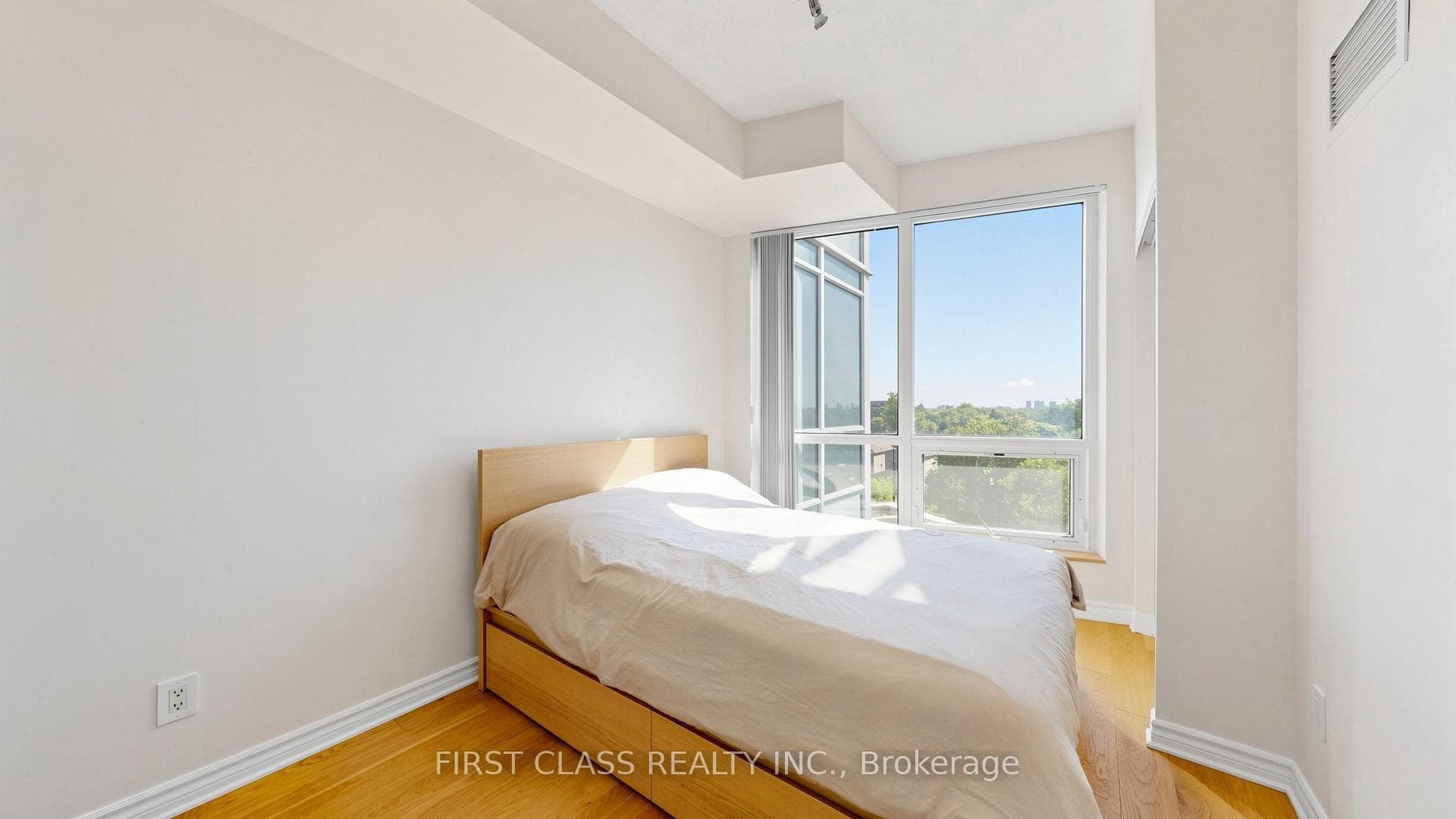18 Holmes Avenue Unit 612 photo 11