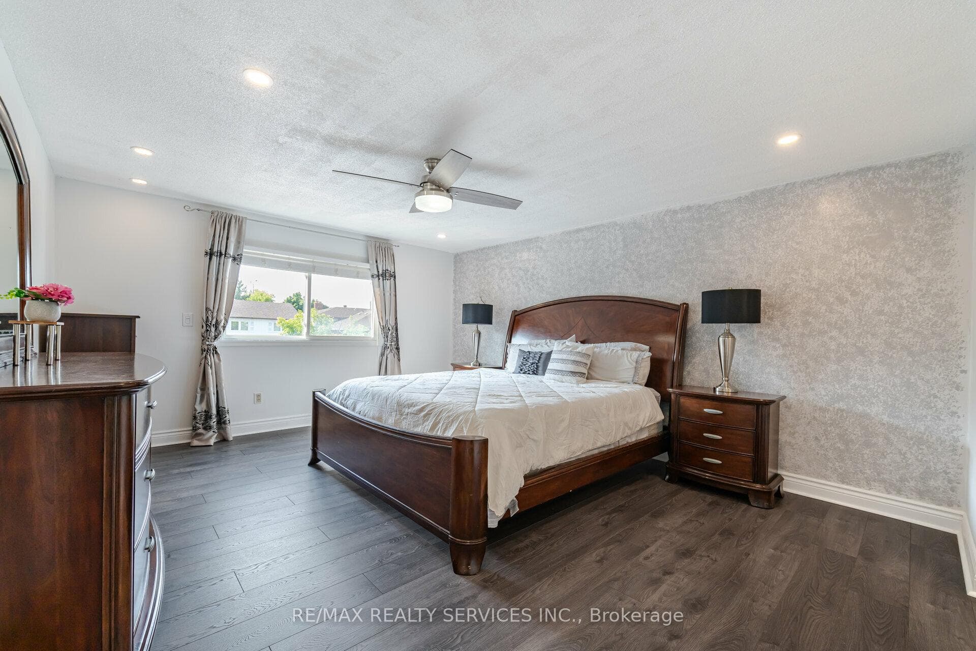 78 Elderwood Place photo 22