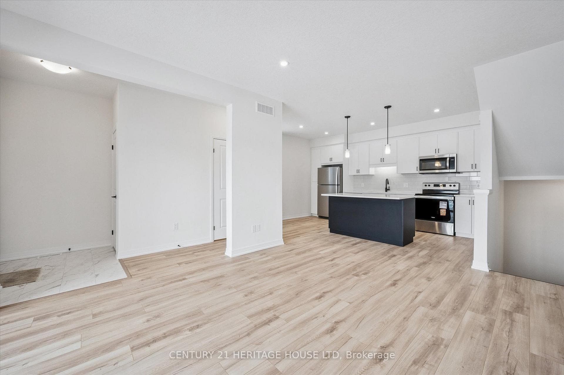 525 Erinbrook Drive Unit C061 photo 3