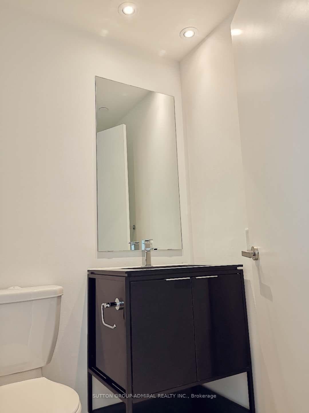 77 Shuter Street Unit 2113 photo 7
