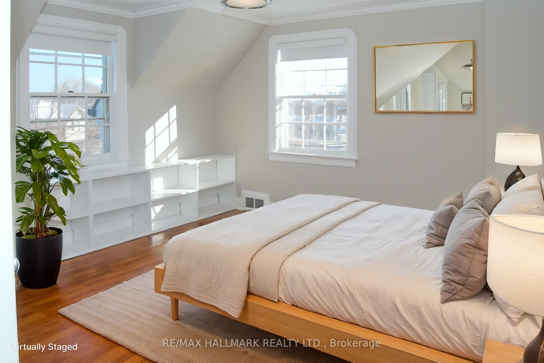 278 Bessborough Drive photo 18