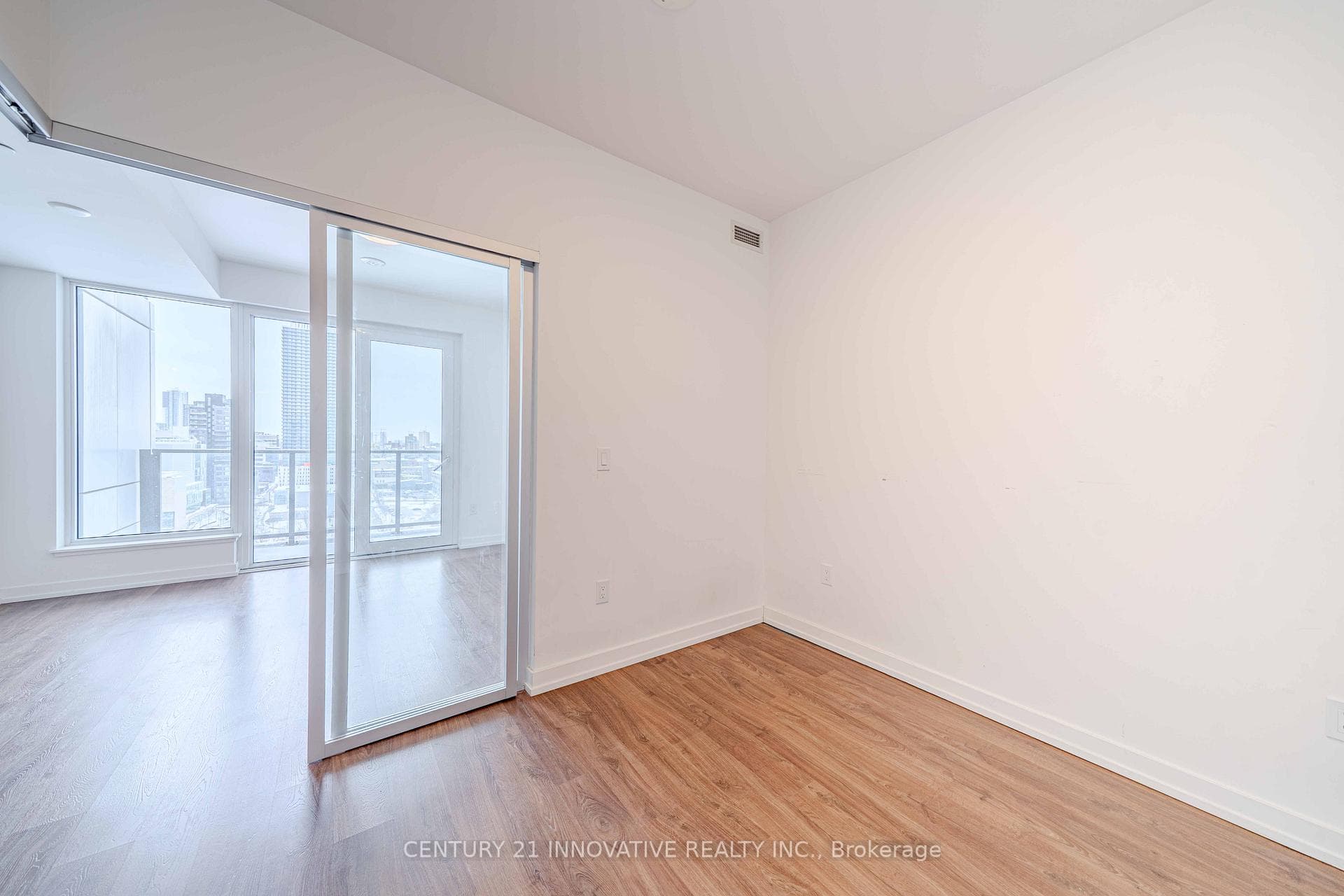 15 Wellington Street Unit 1005 photo 17