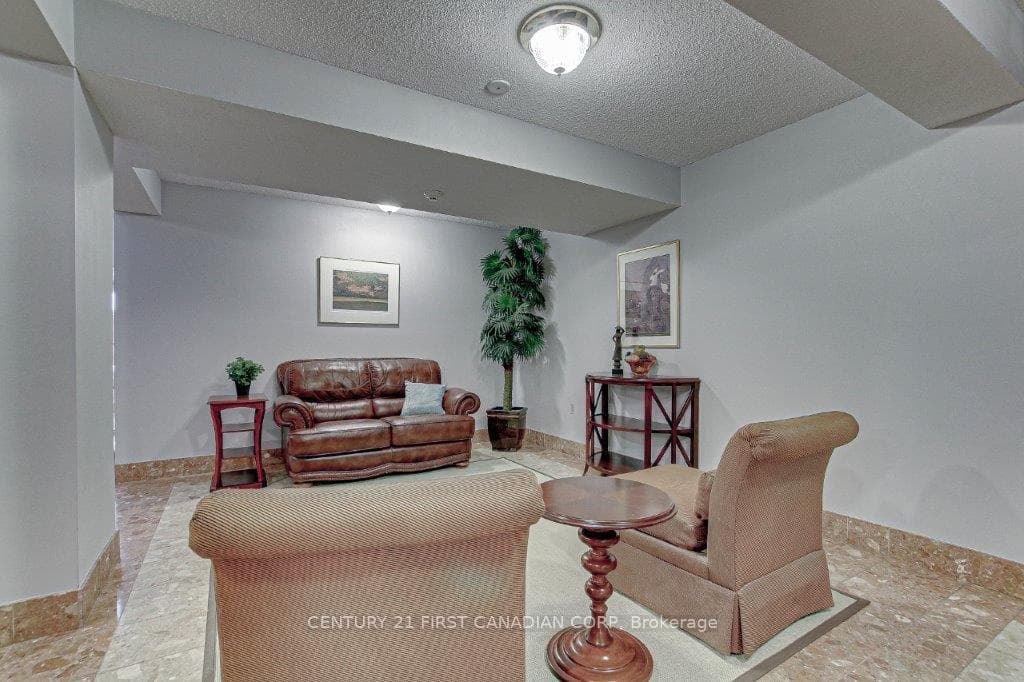 1510 Richmond Street Unit 607 photo 18
