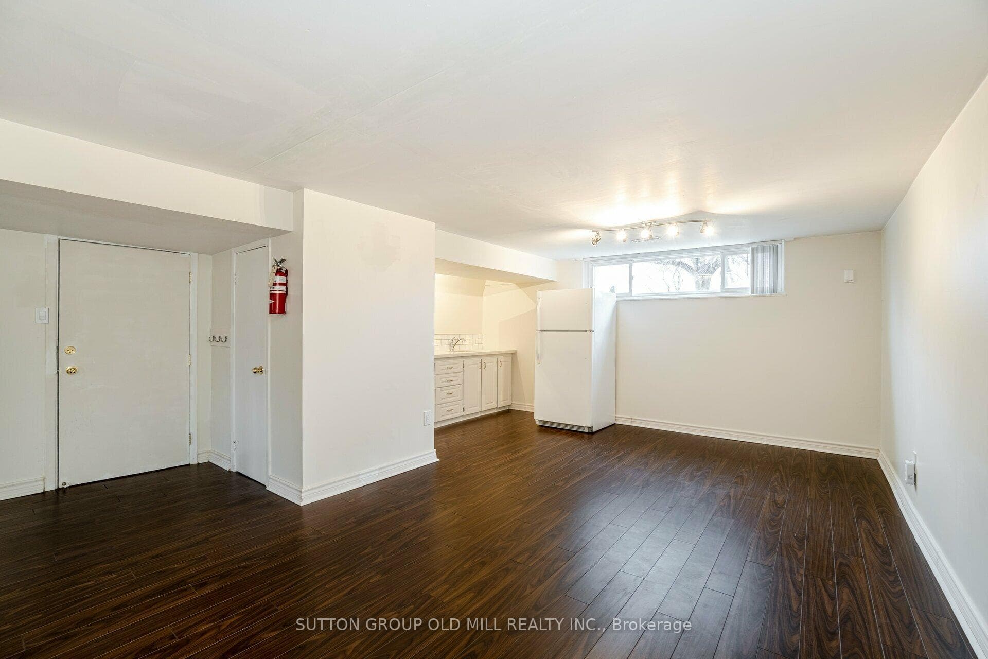 5 Applefield Drive Unit Lower photo 14