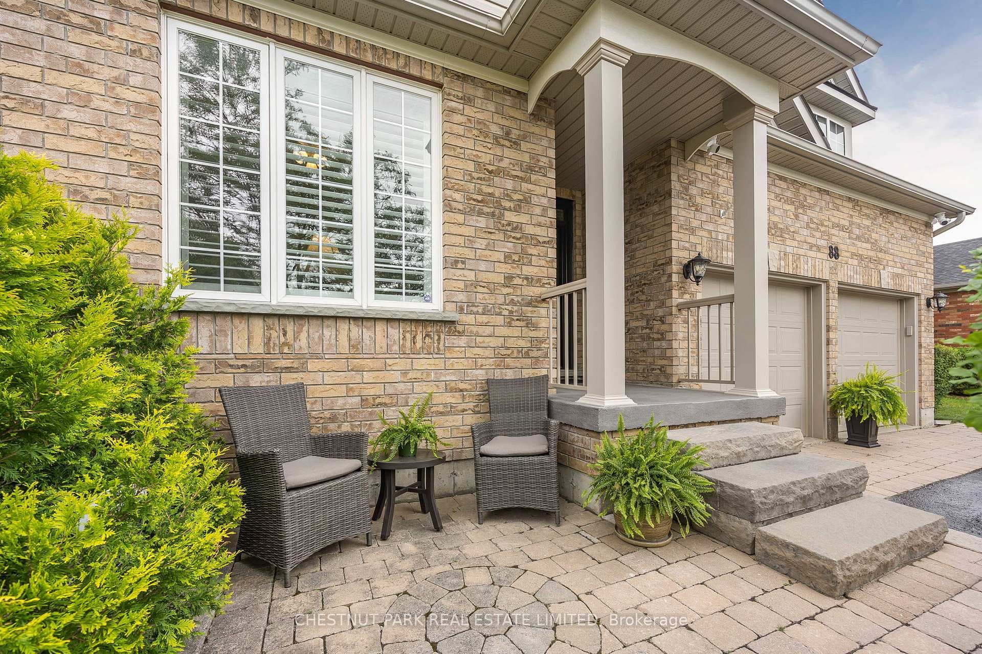 88 Oakside Drive photo 2