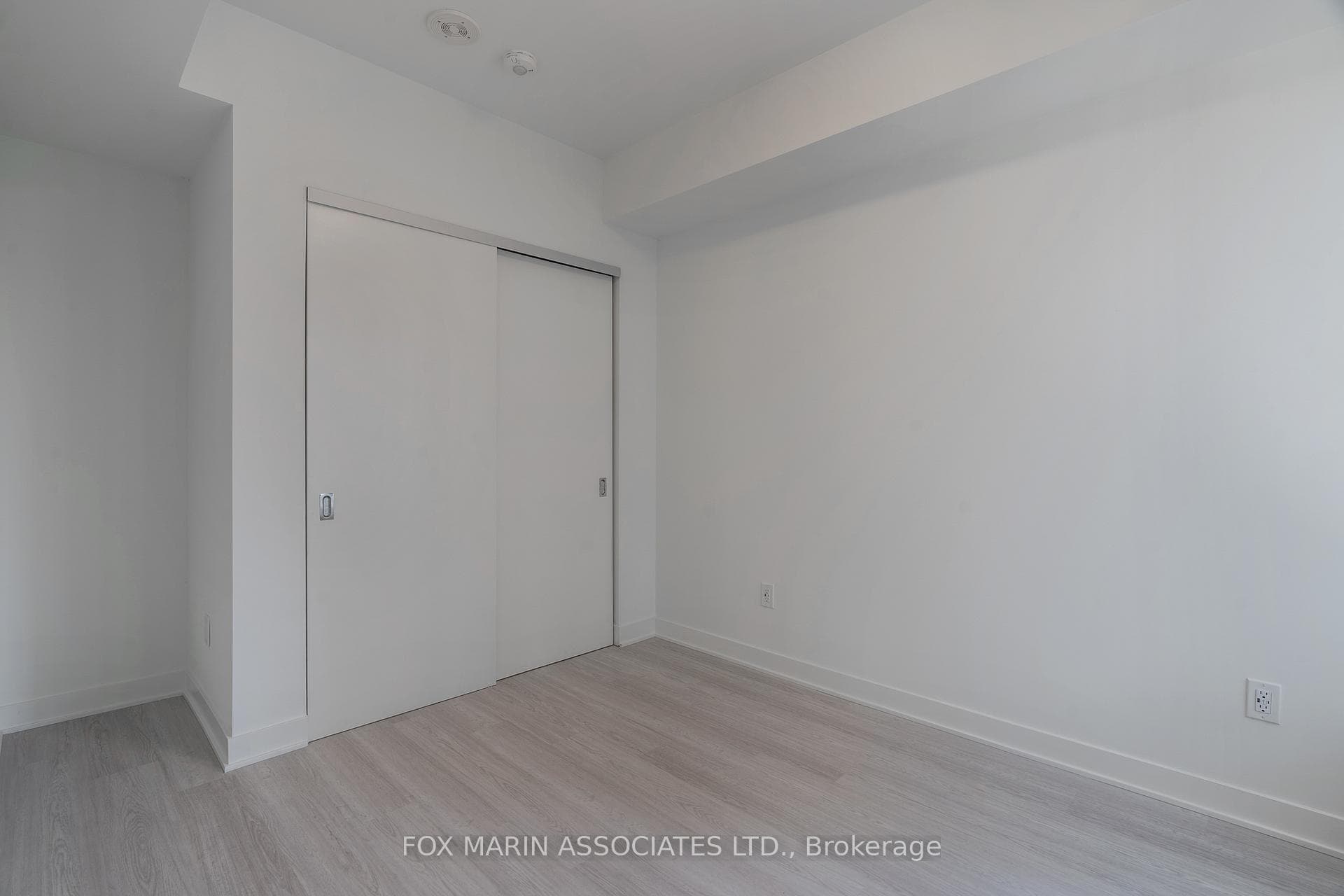 11 Yorkville Avenue Unit 506 photo 13