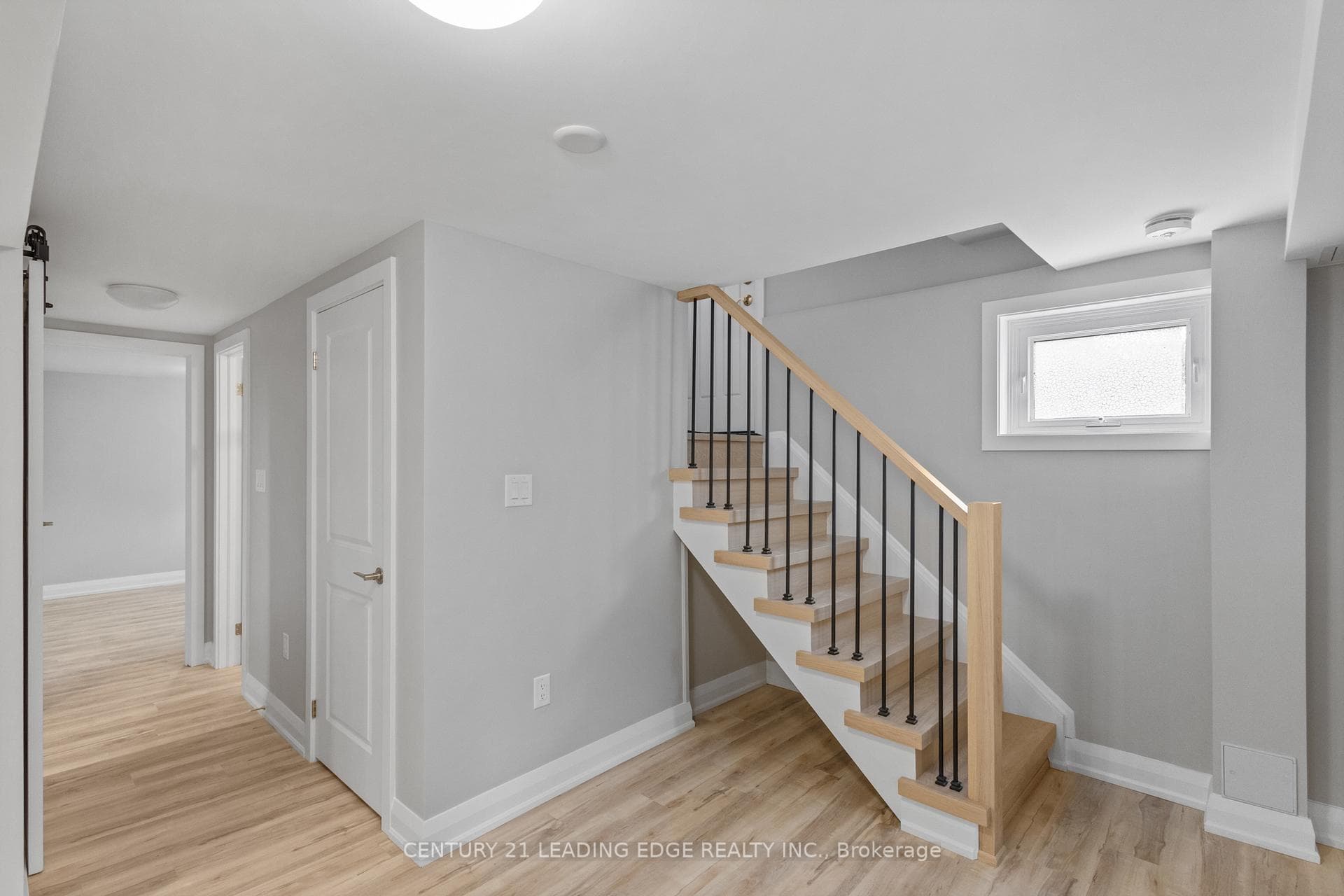902 Giffard Street photo 4