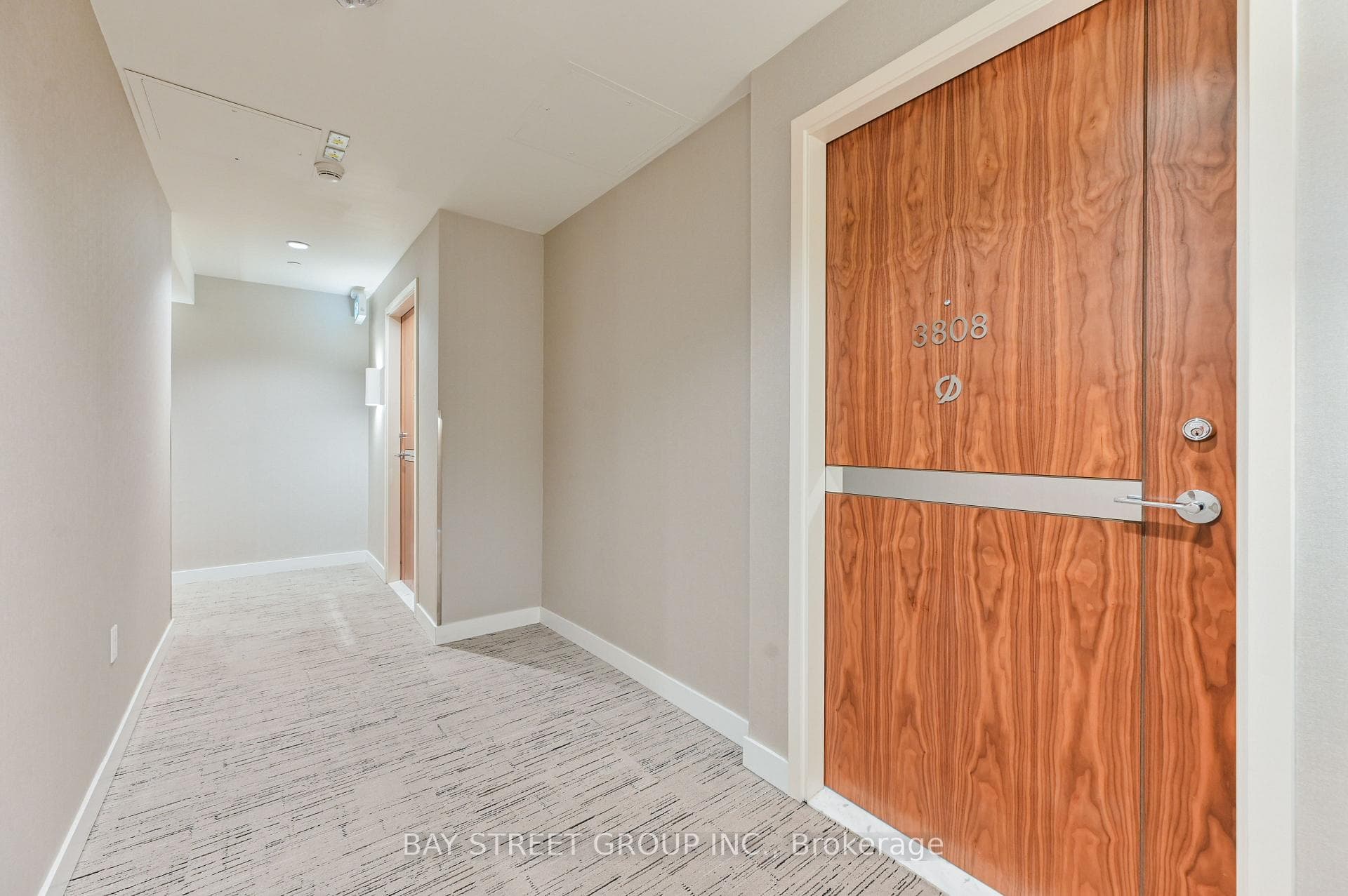 85 McMahon Drive Unit 3808 photo 7