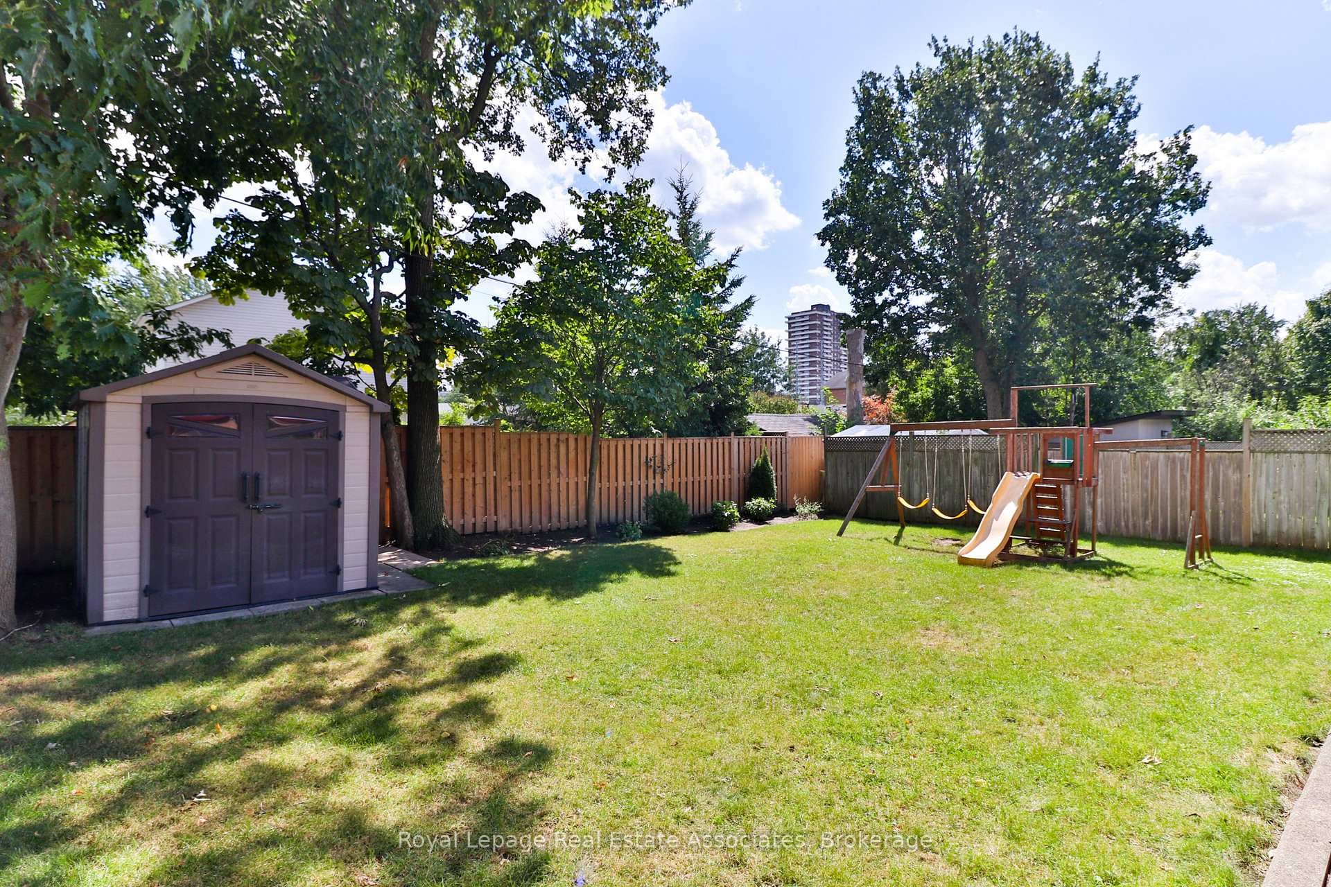 38 Eaglewood Boulevard photo 32