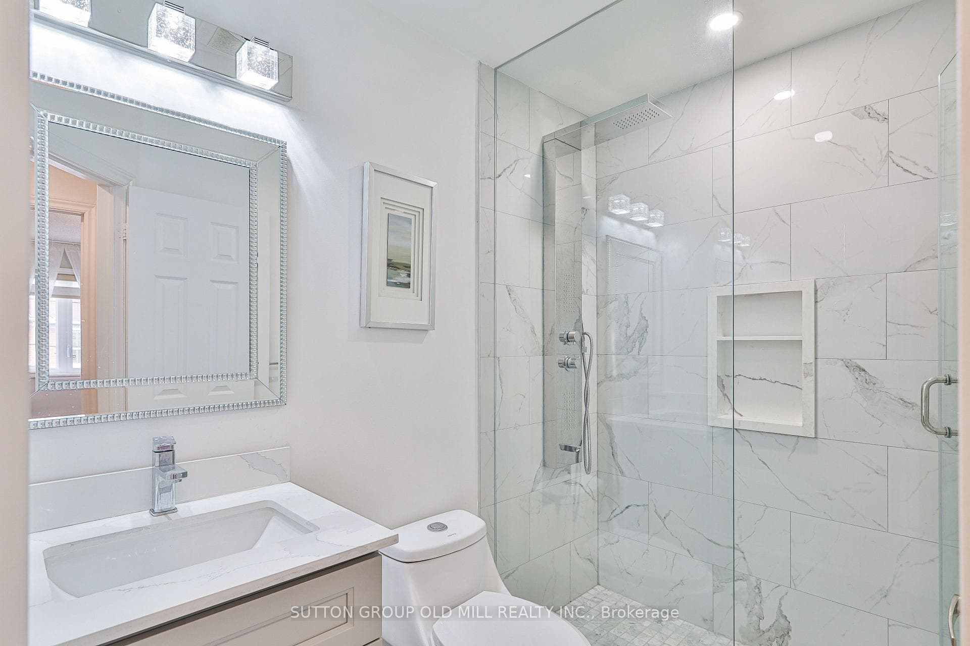 5 Isaac Devins Avenue photo 11