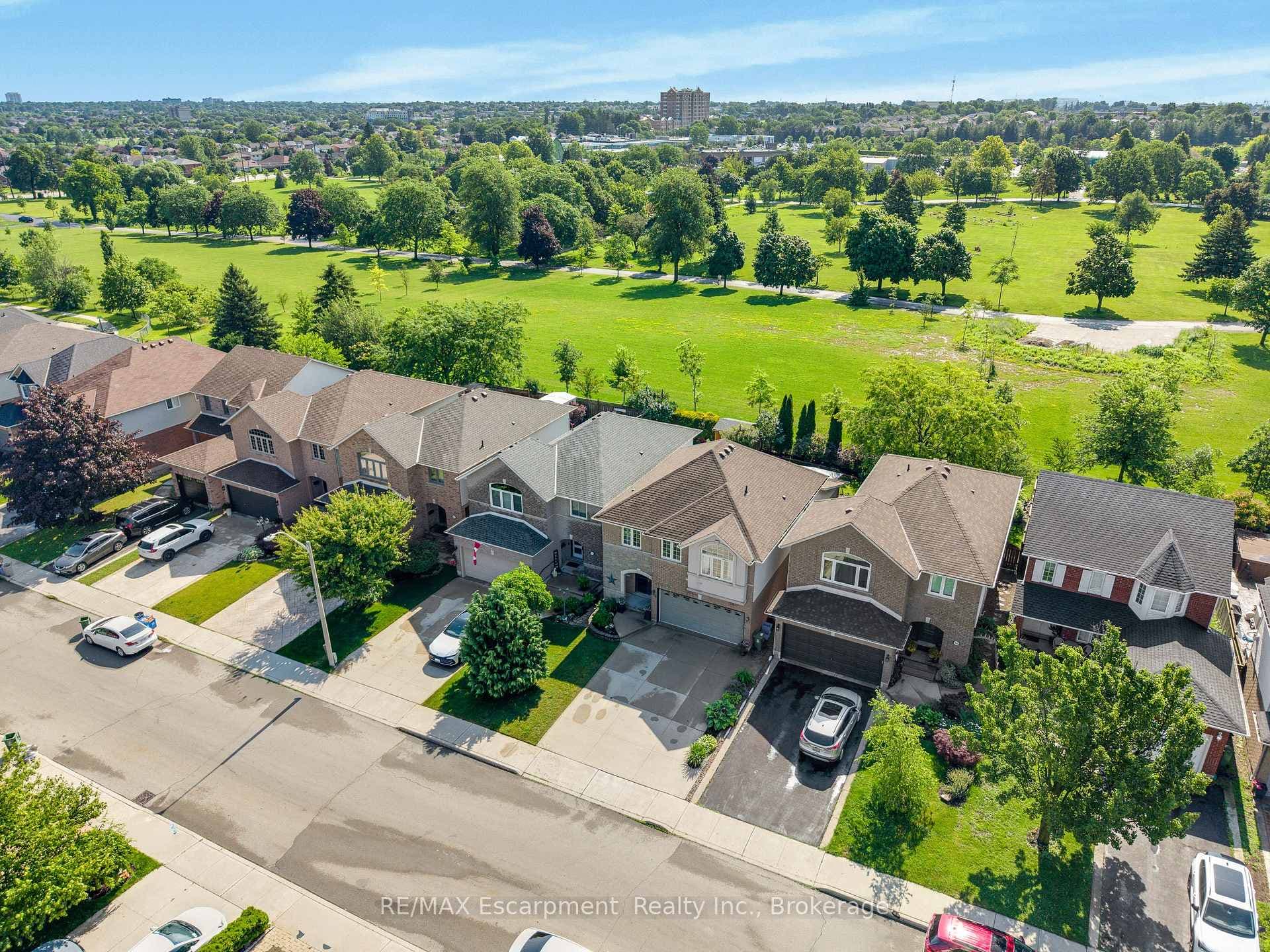 409 Jacqueline Boulevard photo 2