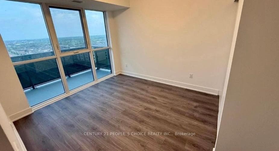 2545 Simcoe Street Unit 306 photo 12