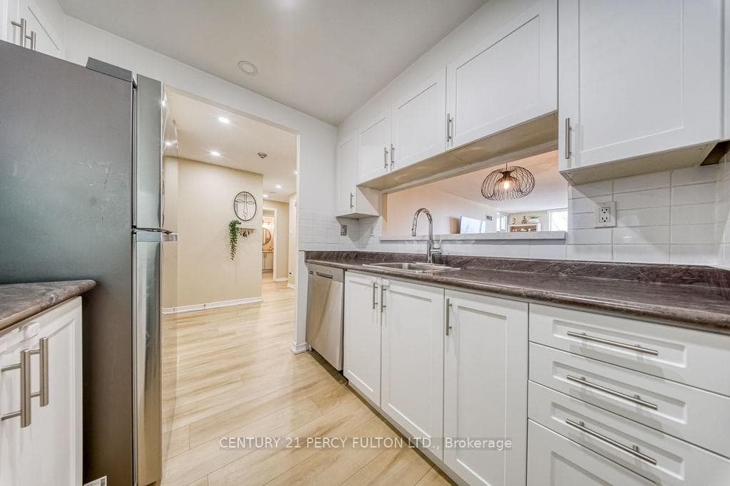 1655 Pickering Parkway Unit 311 photo 9