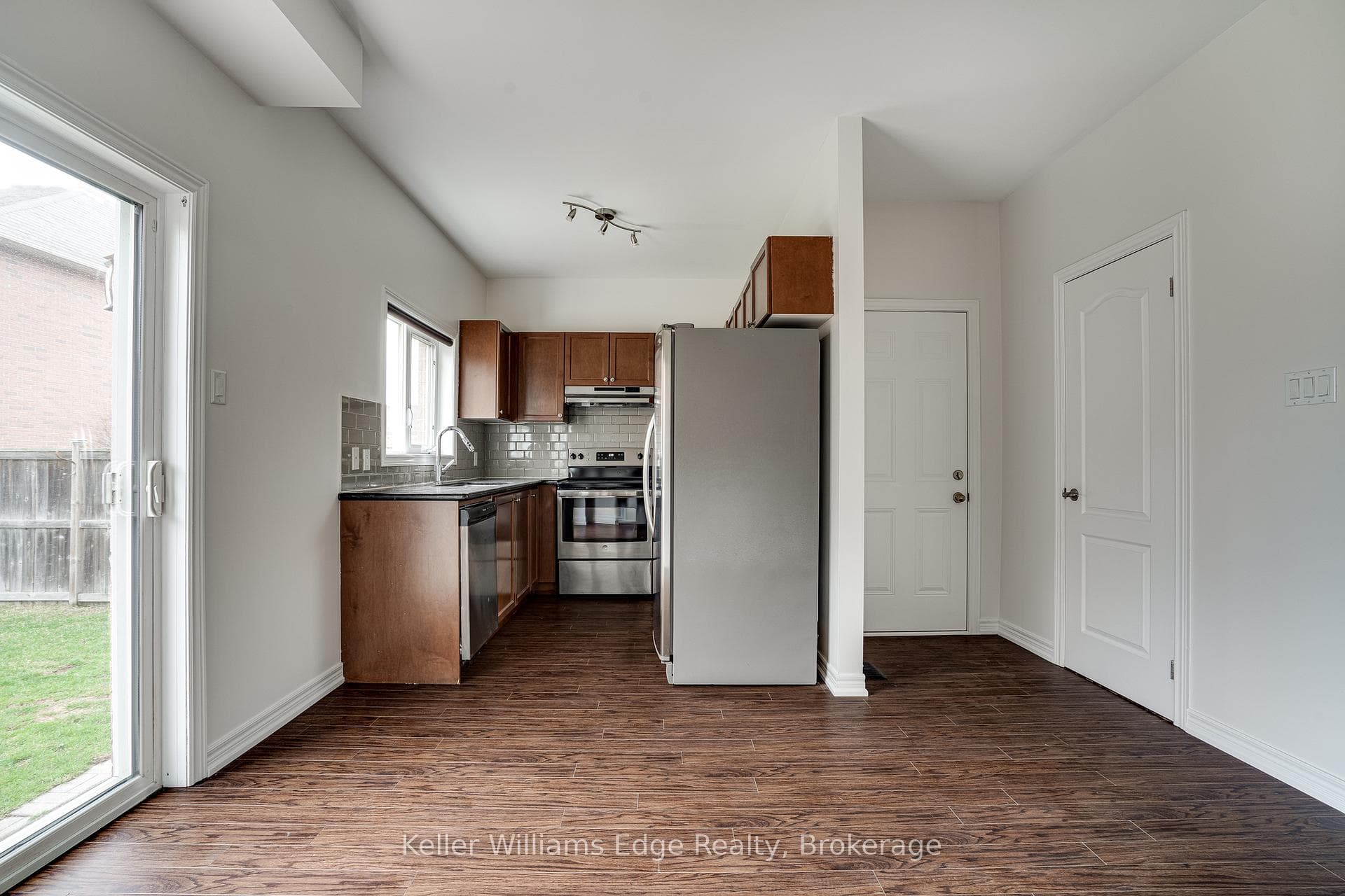 93 Glendarling Crescent photo 14