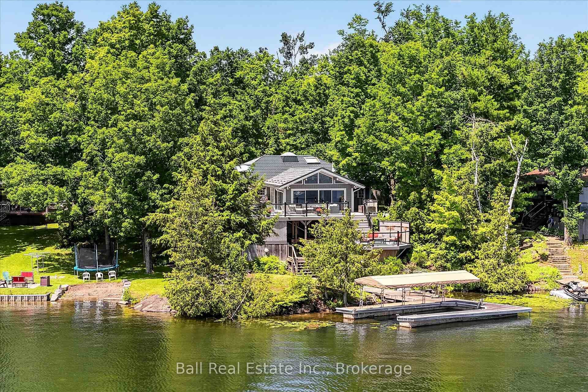150 Hall Drive photo 1