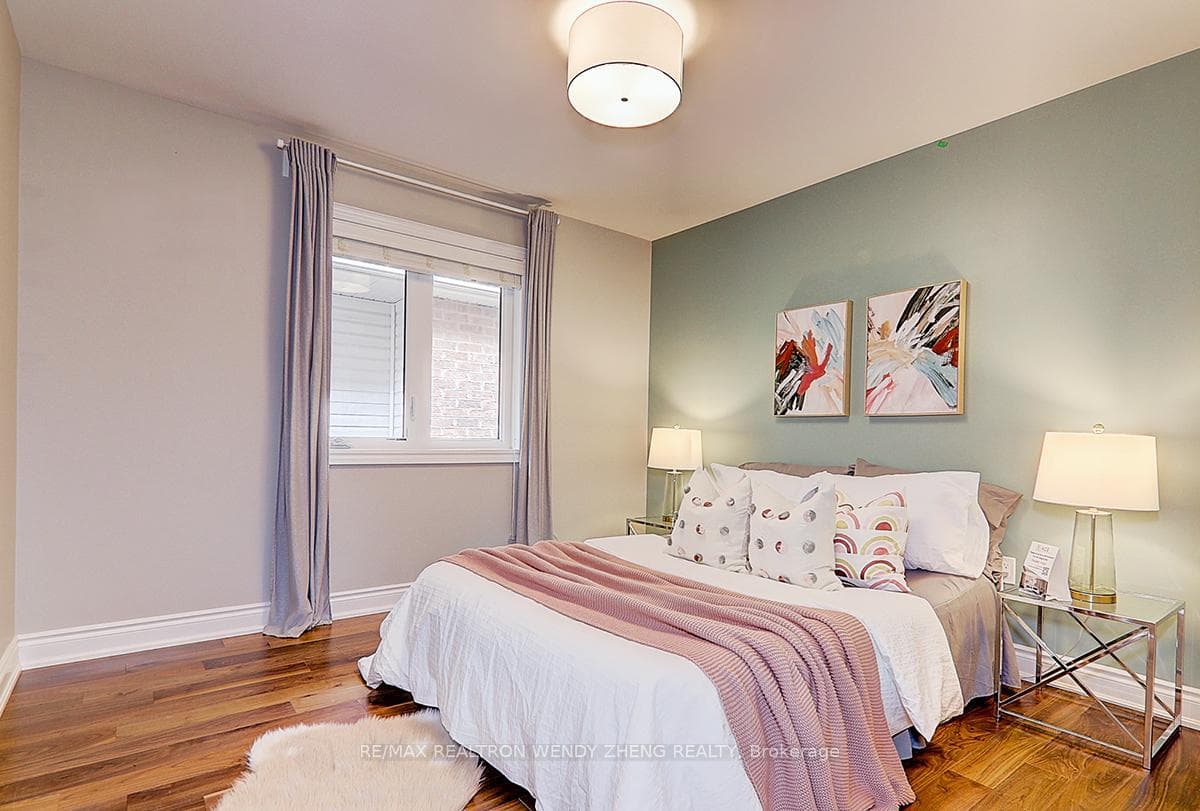 64 Robert Wilson Crescent photo 25