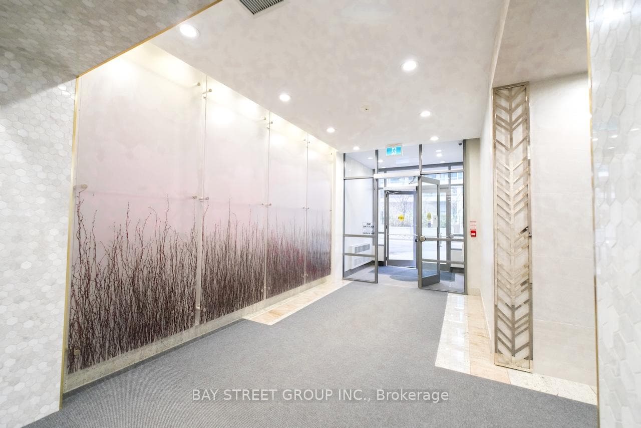 35 Hollywood Avenue Unit 2109 photo 6