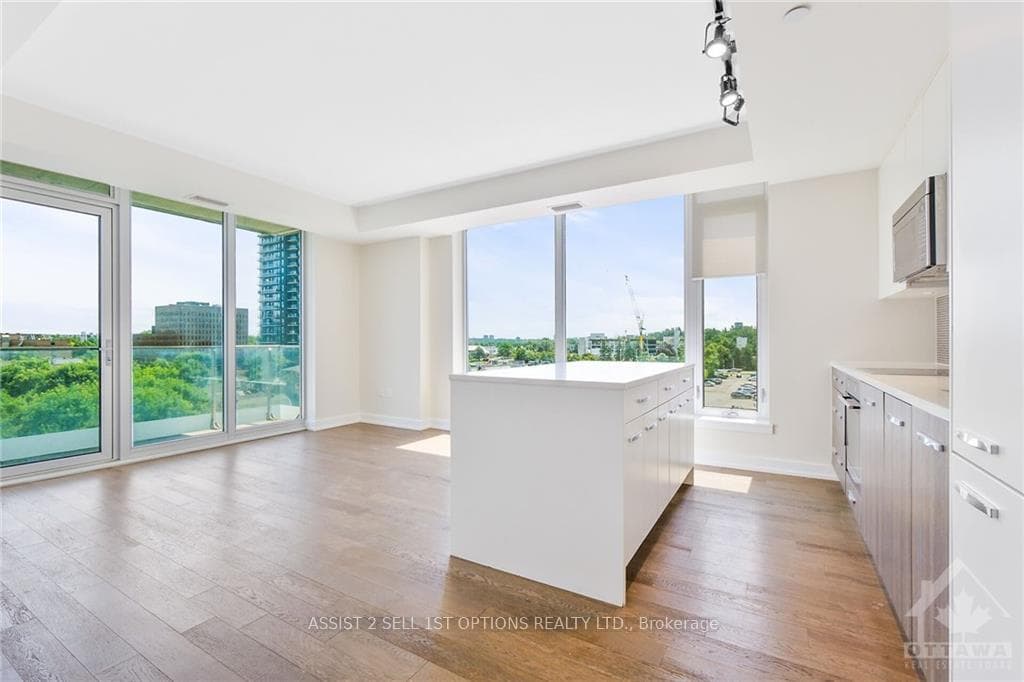 111 CHAMPAGNE Avenue Unit 409 photo 6