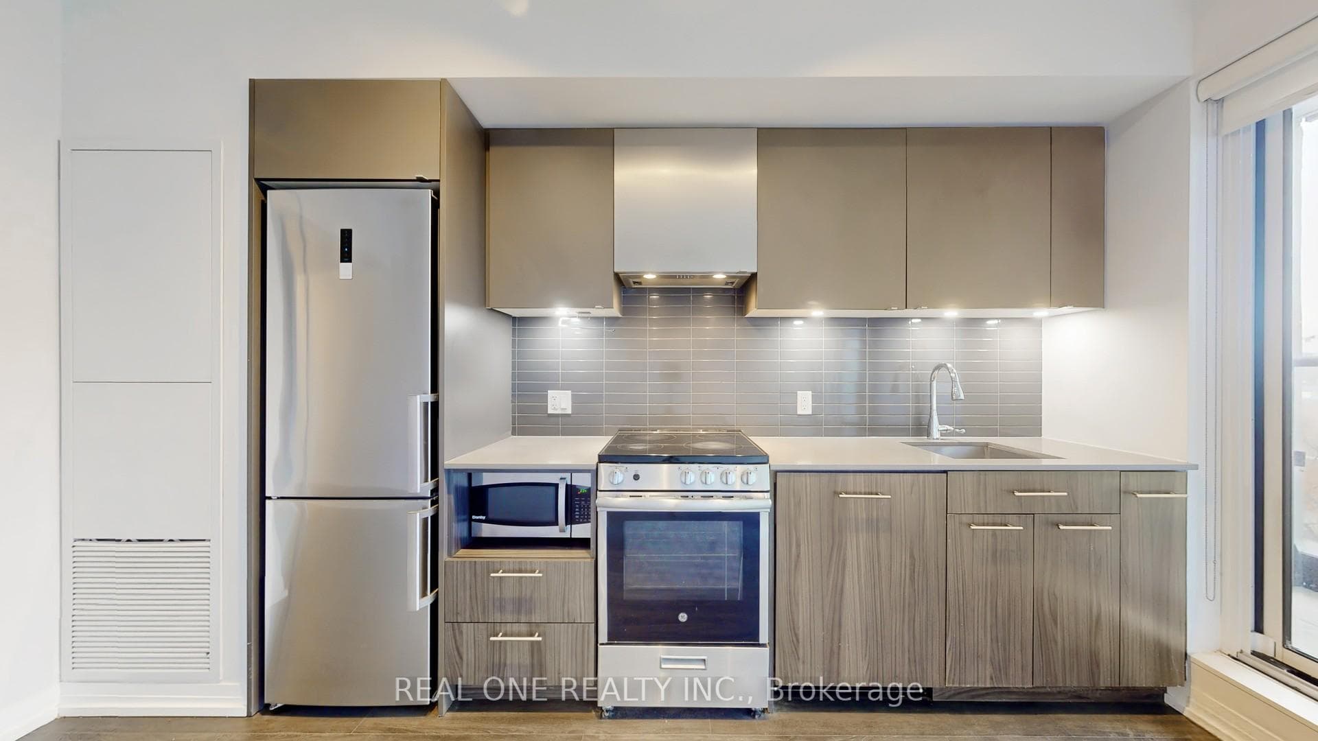 251 Jarvis Street Unit 526 photo 14