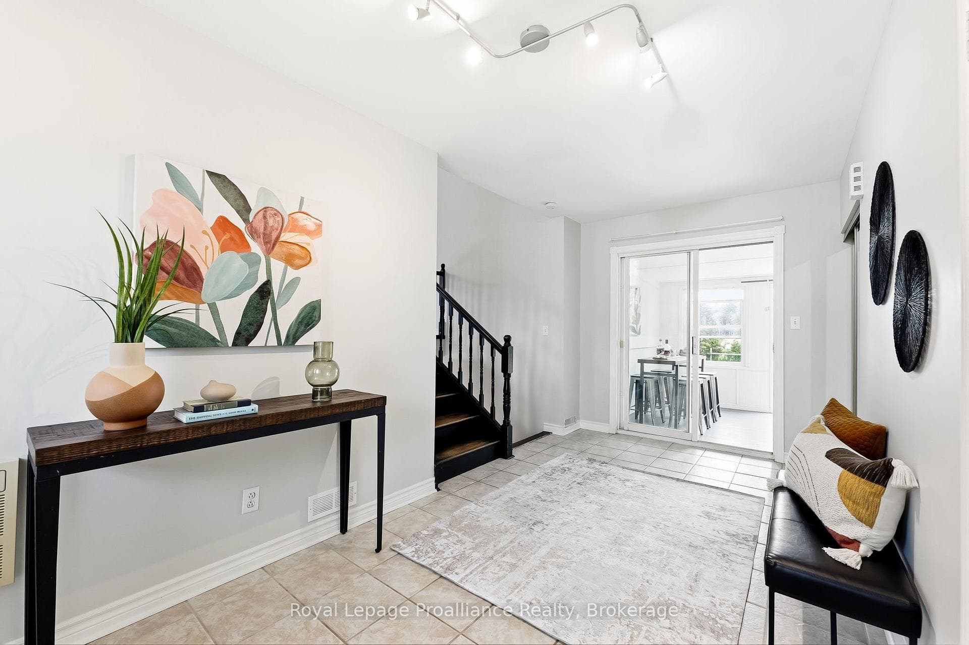 158 Ontario Street photo 7